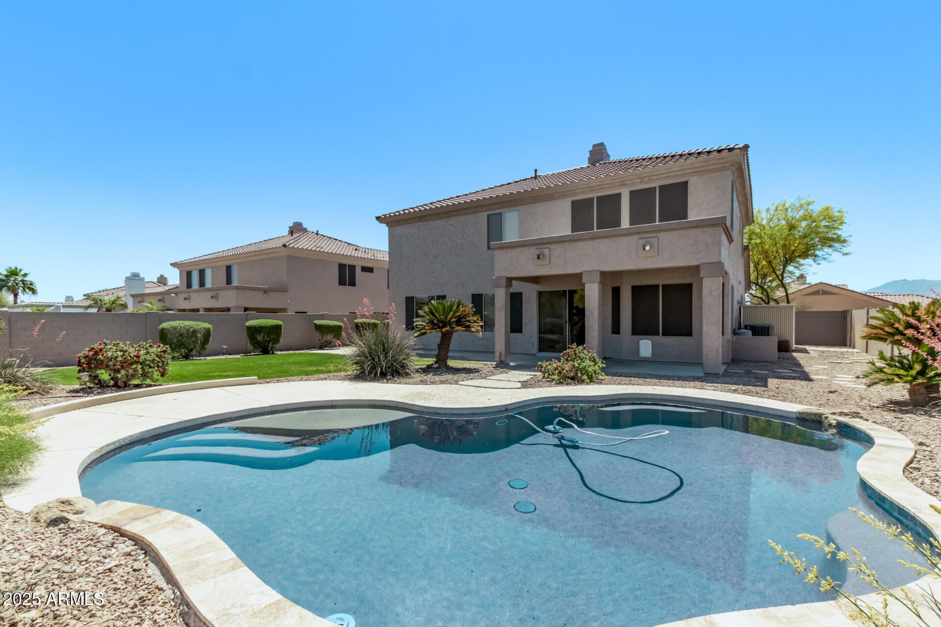 1532 W GLENHAVEN Drive