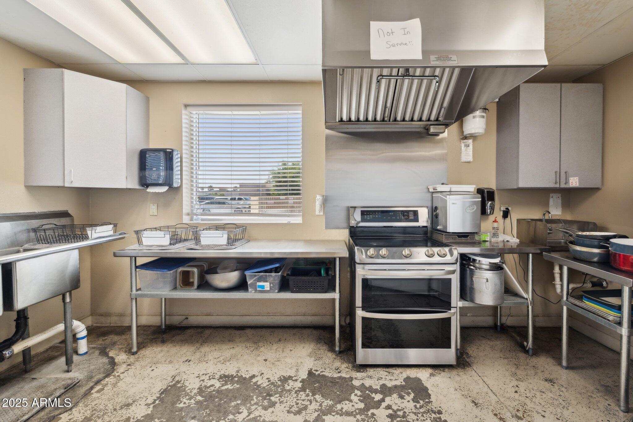 16901 E PALISADES Boulevard