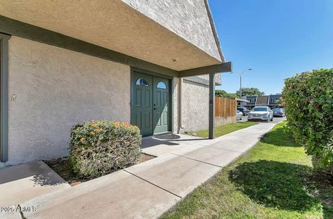 5943 W GOLDEN Lane Glendale AZ 85302