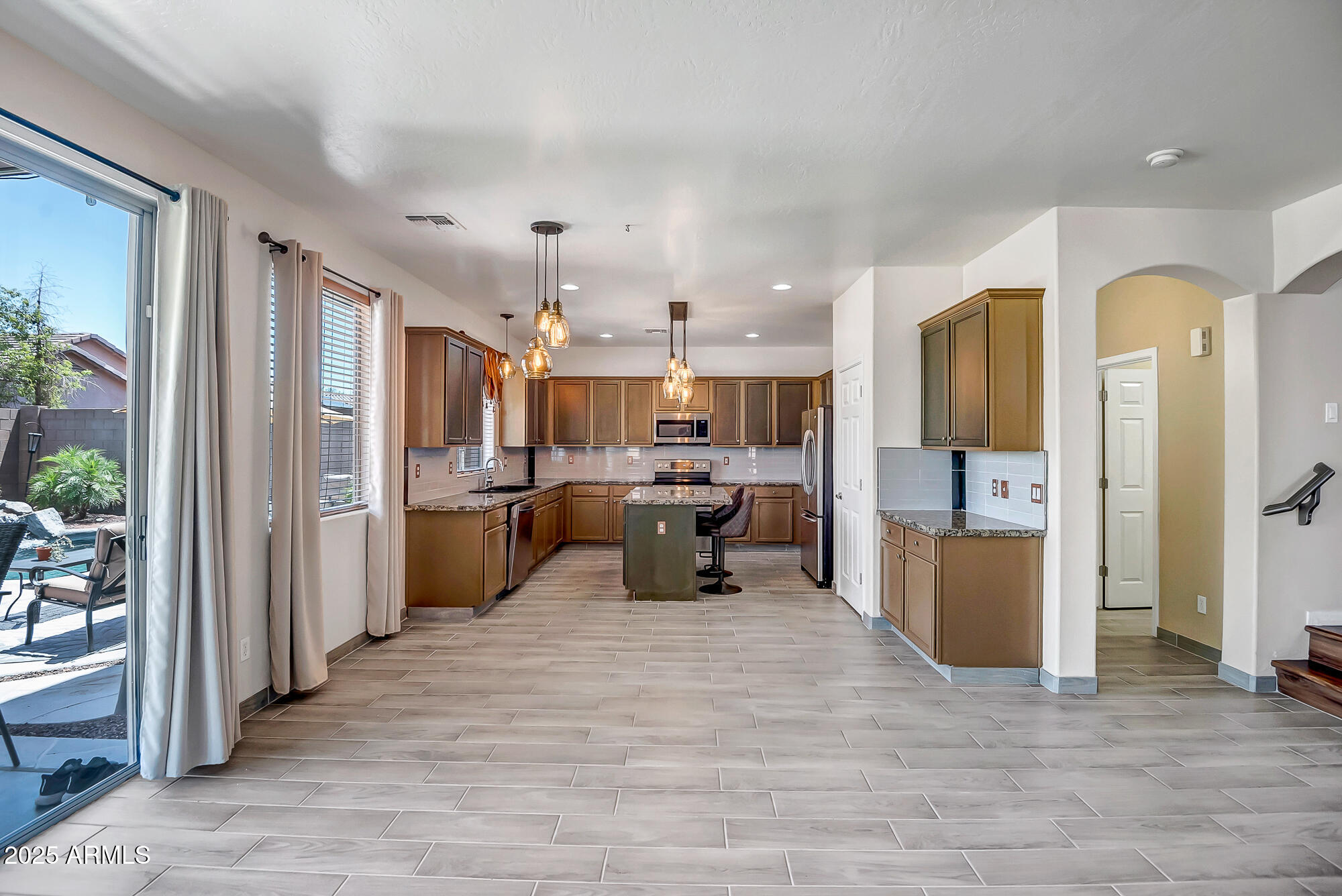 11936 W ALVARADO Road