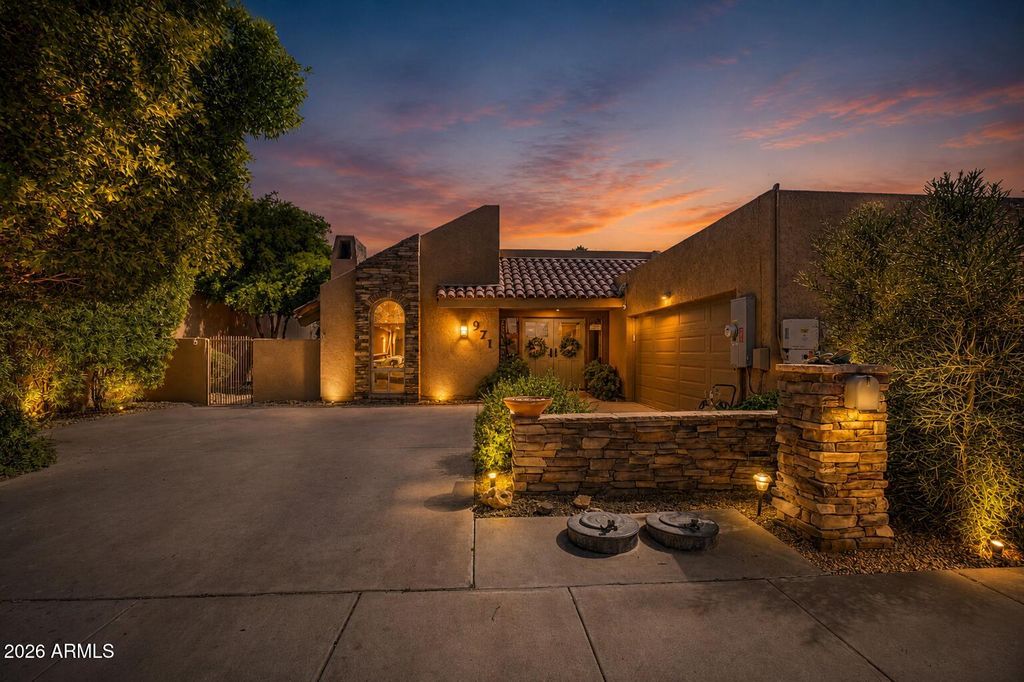 Photo of 971 E Acacia Circle, Litchfield Park, AZ 85340 (MLS # 7028039)
