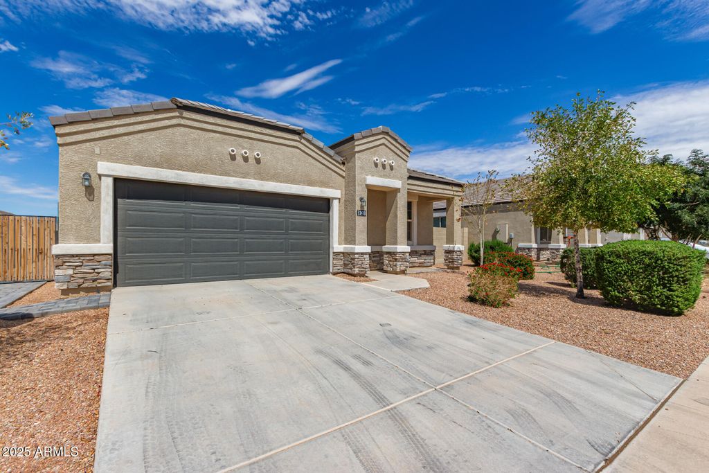 Photo of 2418 E Santa Barbara Trail, Casa Grande, AZ 85194 (MLS # 6922249)