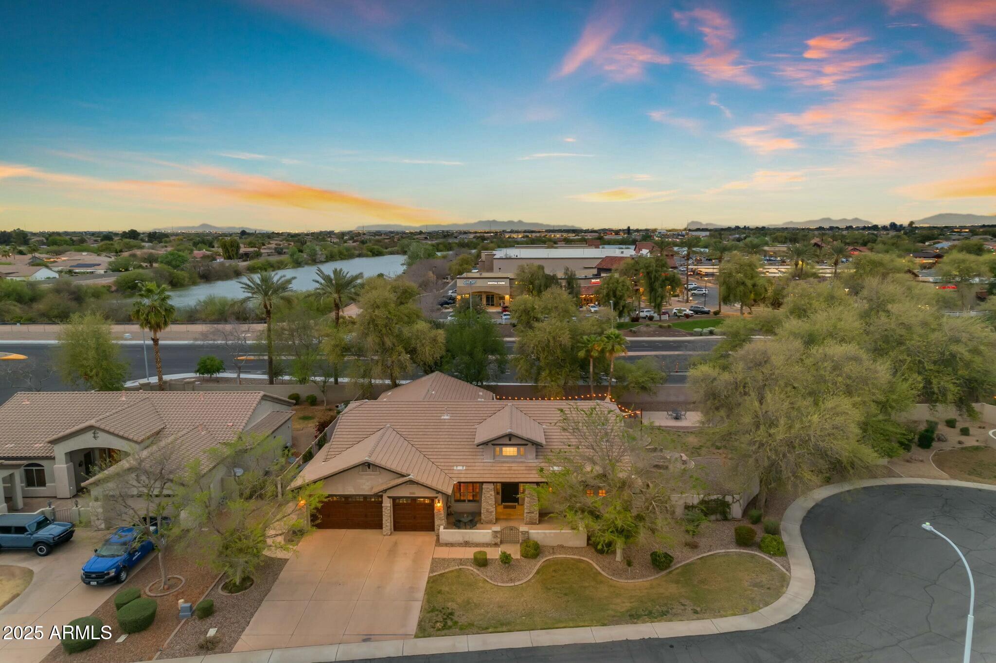 2876 E CHERRYWOOD Place