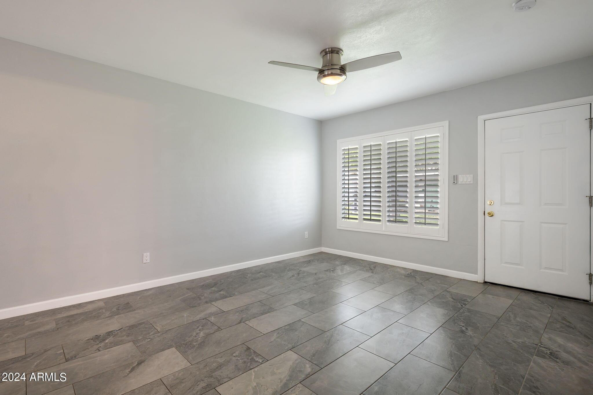 512 E Roanoke Avenue 6