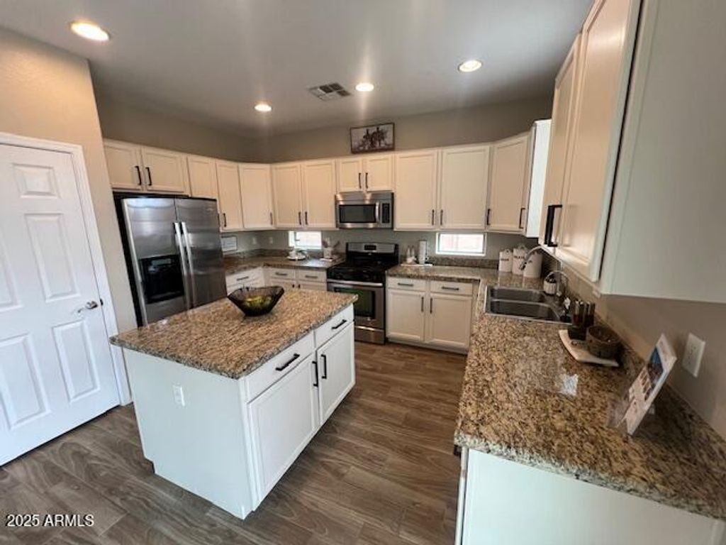 Photo of 15105 W Glenrosa Avenue, Goodyear, AZ 85395 (MLS # 6913505)