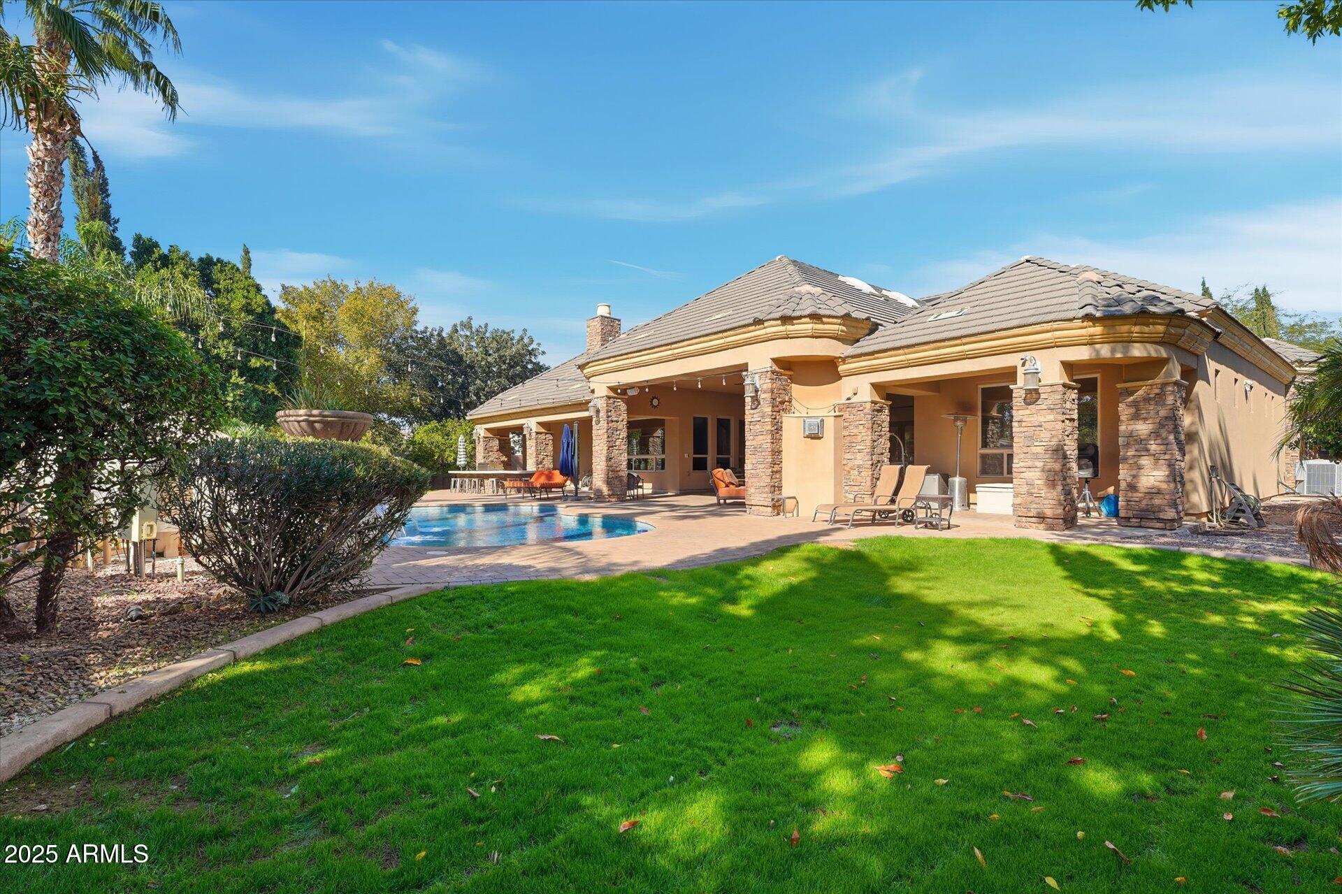 WHITEWING AT HIGLEY - Residential