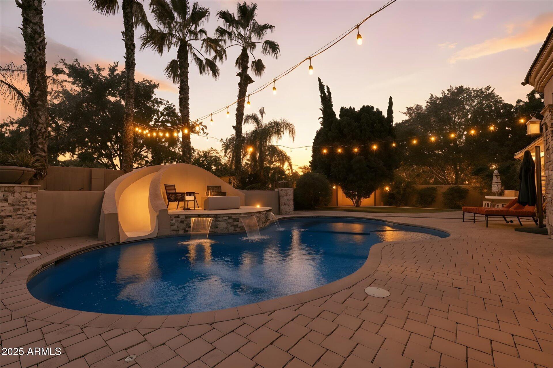 WHITEWING AT HIGLEY - Residential