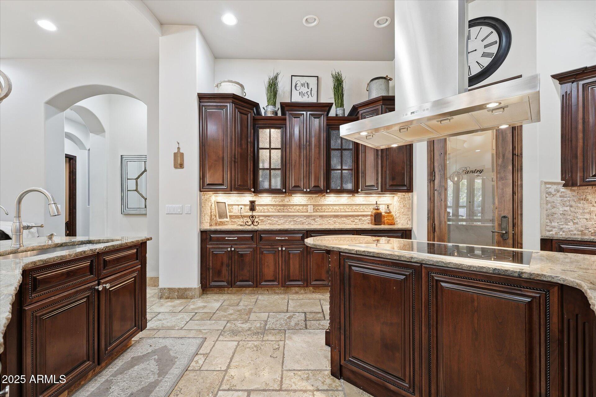 WHITEWING AT HIGLEY - Residential