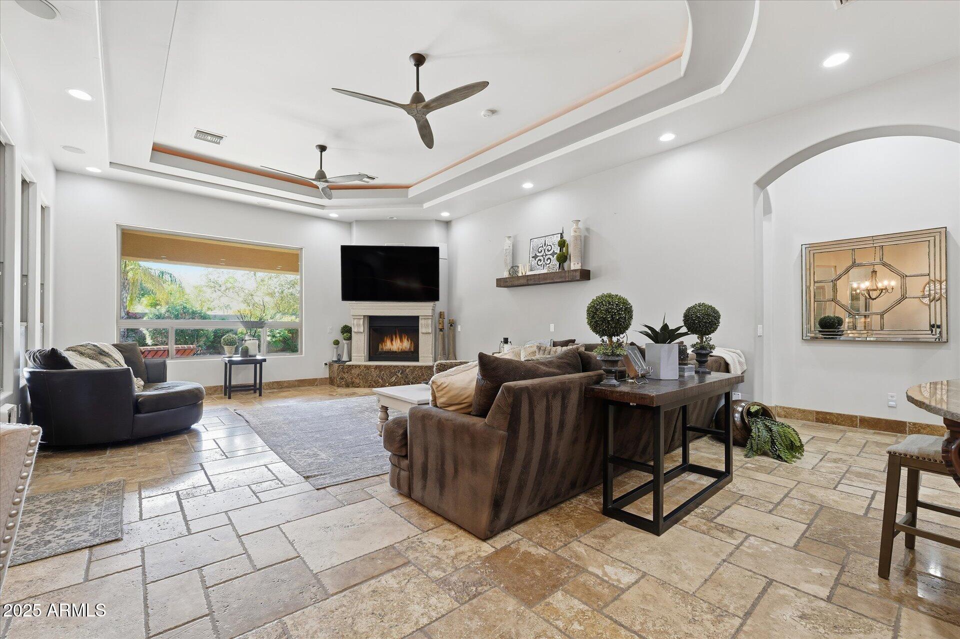 WHITEWING AT HIGLEY - Residential