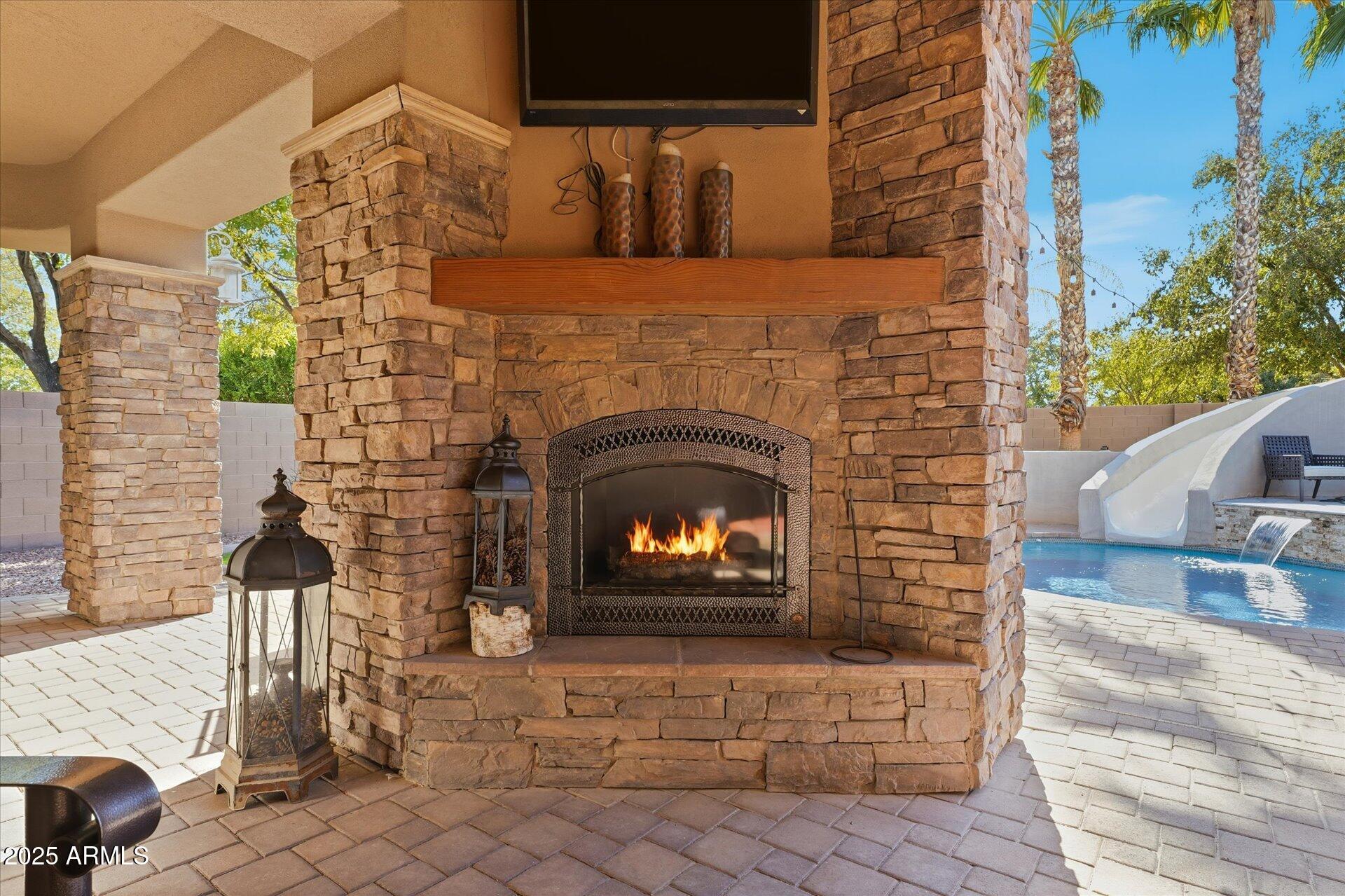 WHITEWING AT HIGLEY - Residential