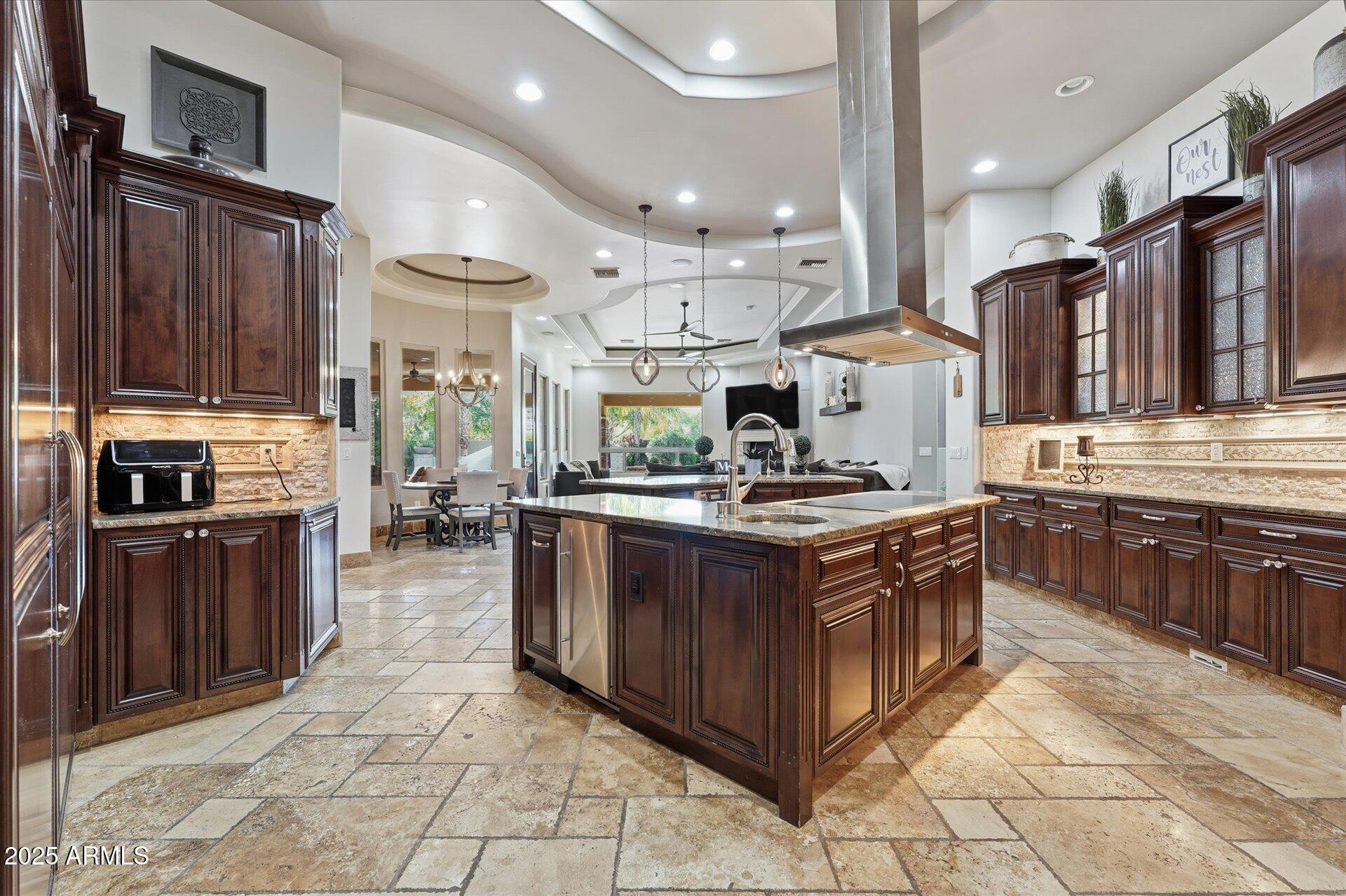 WHITEWING AT HIGLEY - Residential