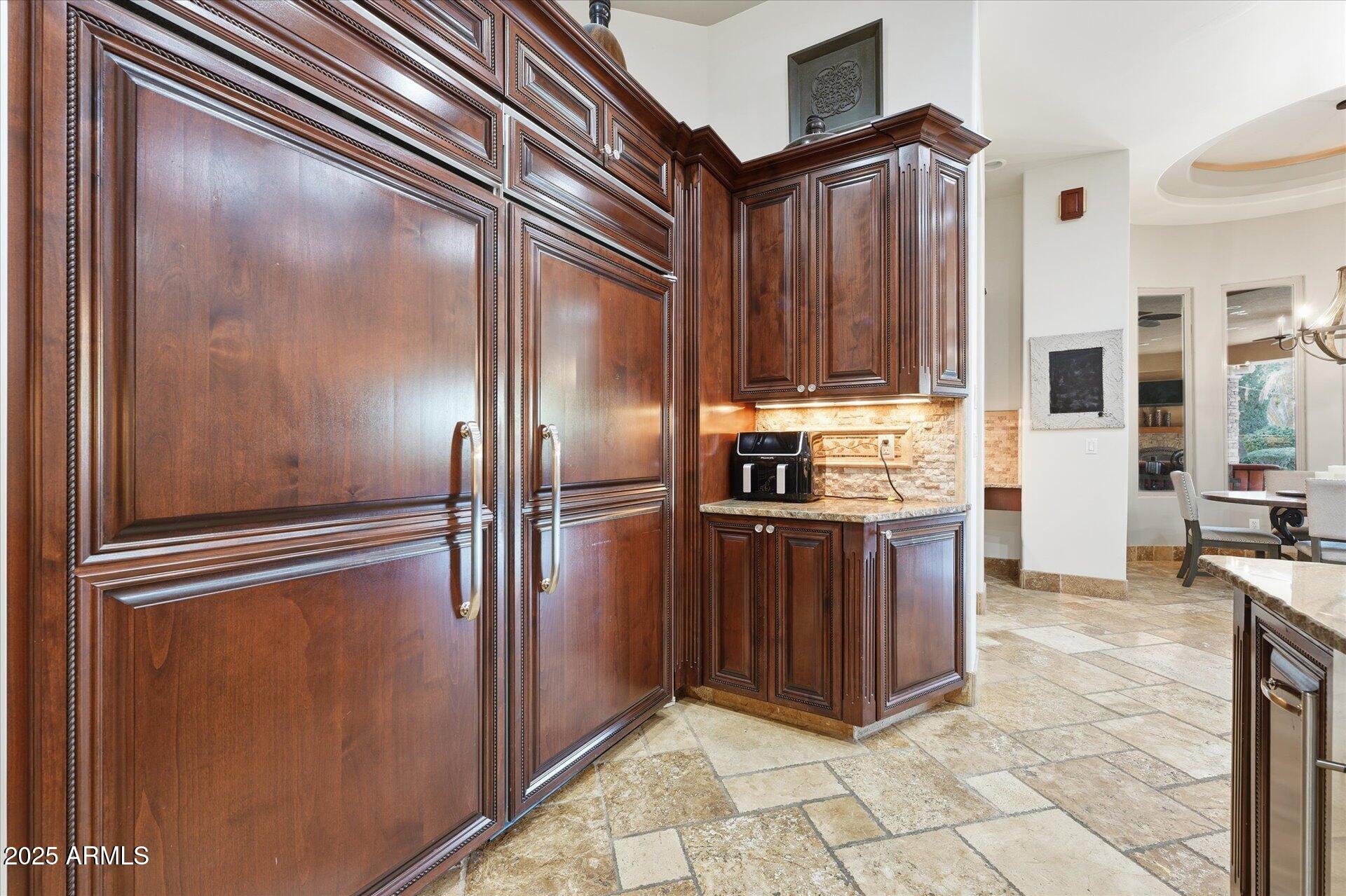 WHITEWING AT HIGLEY - Residential