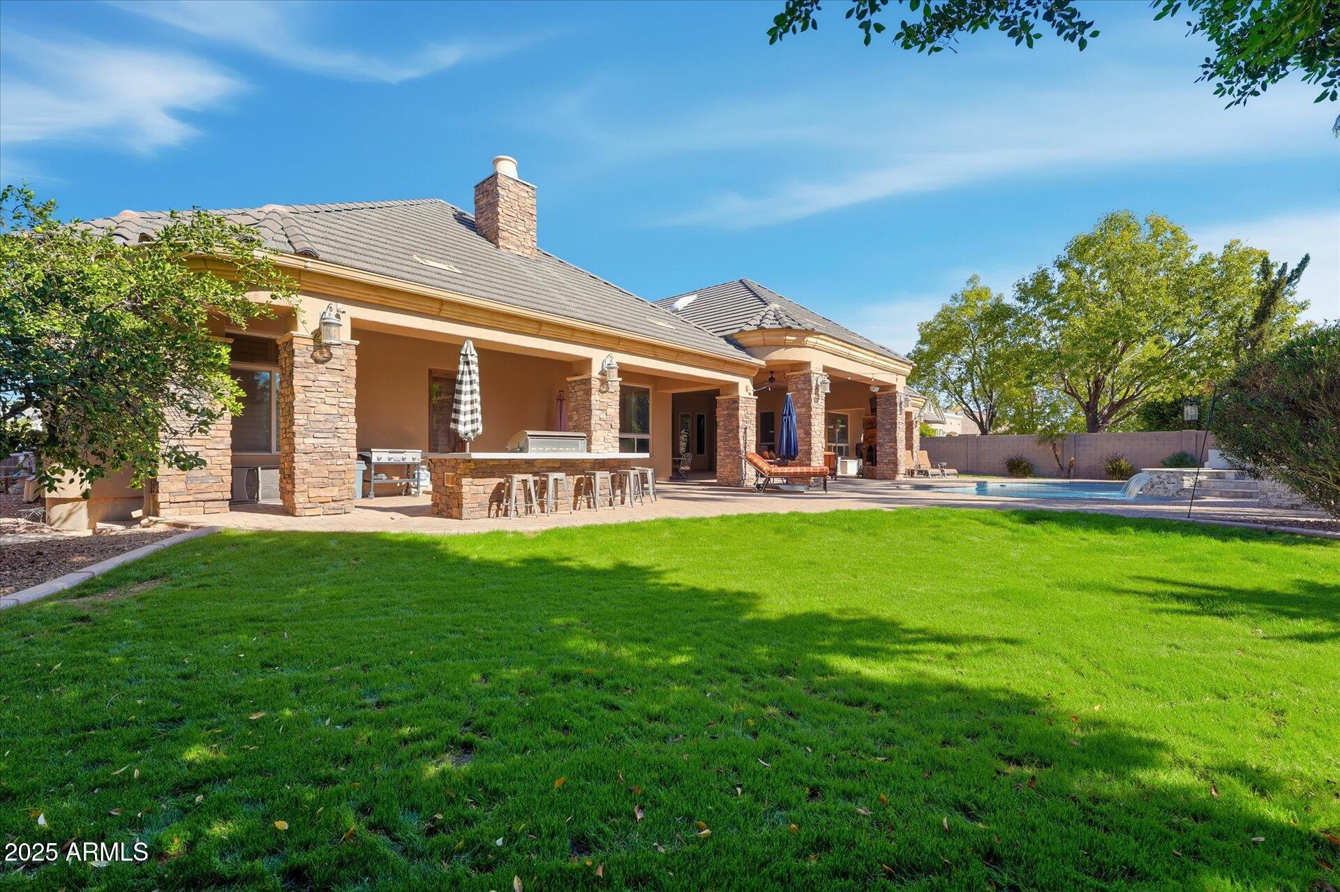 WHITEWING AT HIGLEY - Residential