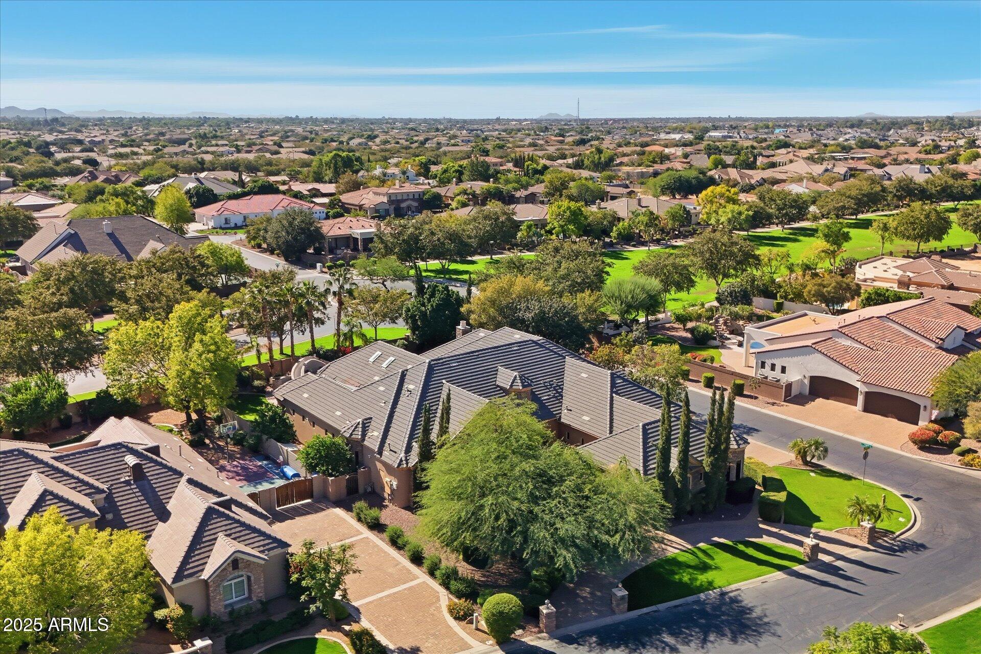 WHITEWING AT HIGLEY - Residential