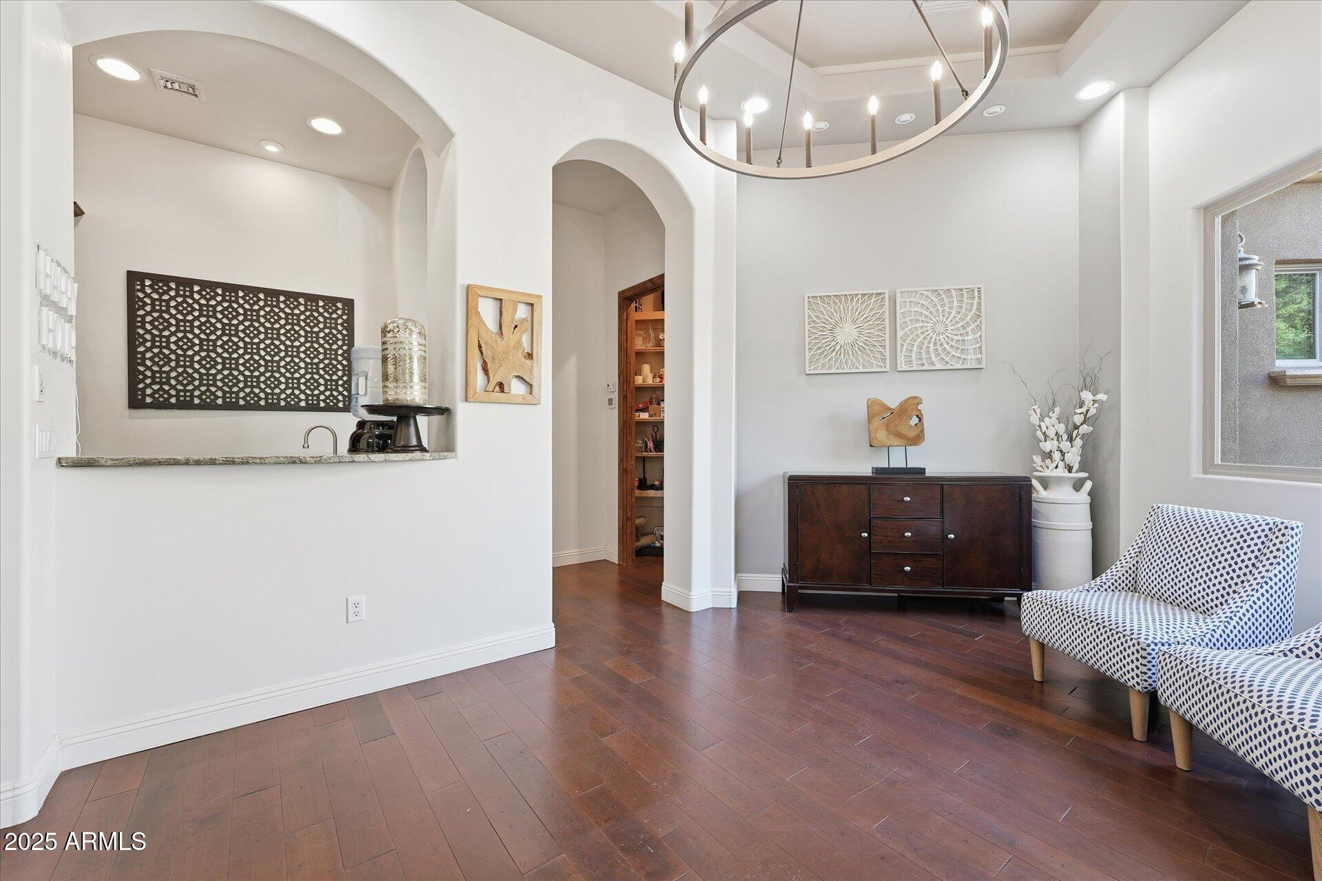 WHITEWING AT HIGLEY - Residential