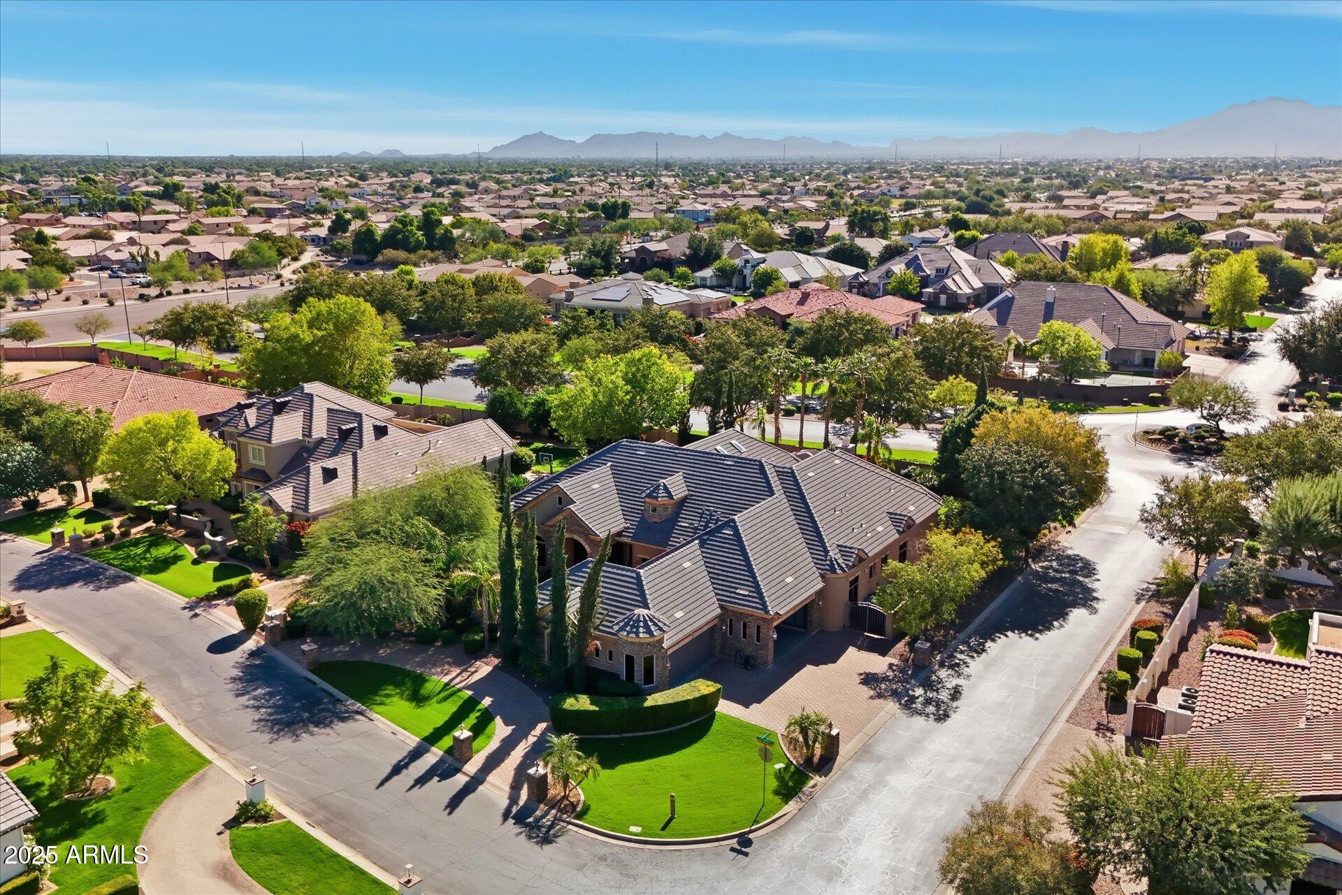 WHITEWING AT HIGLEY - Residential