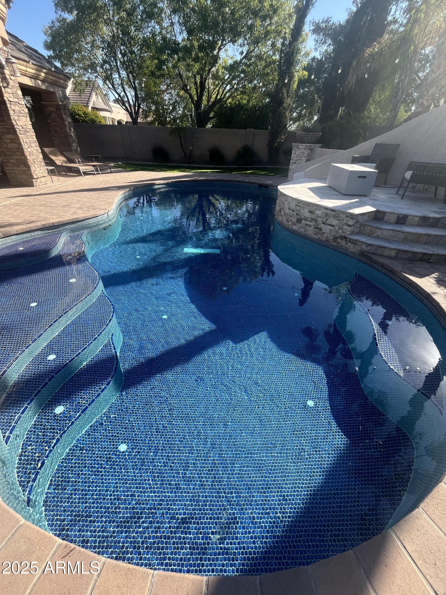 WHITEWING AT HIGLEY - Residential