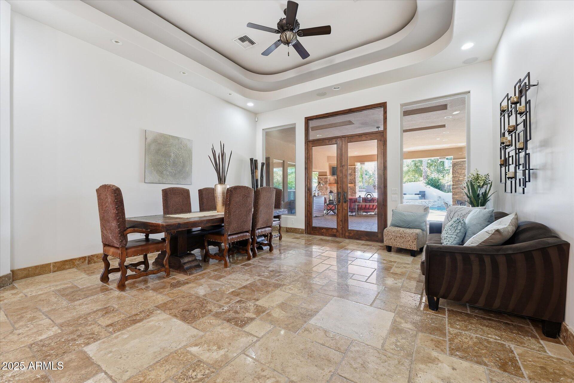WHITEWING AT HIGLEY - Residential