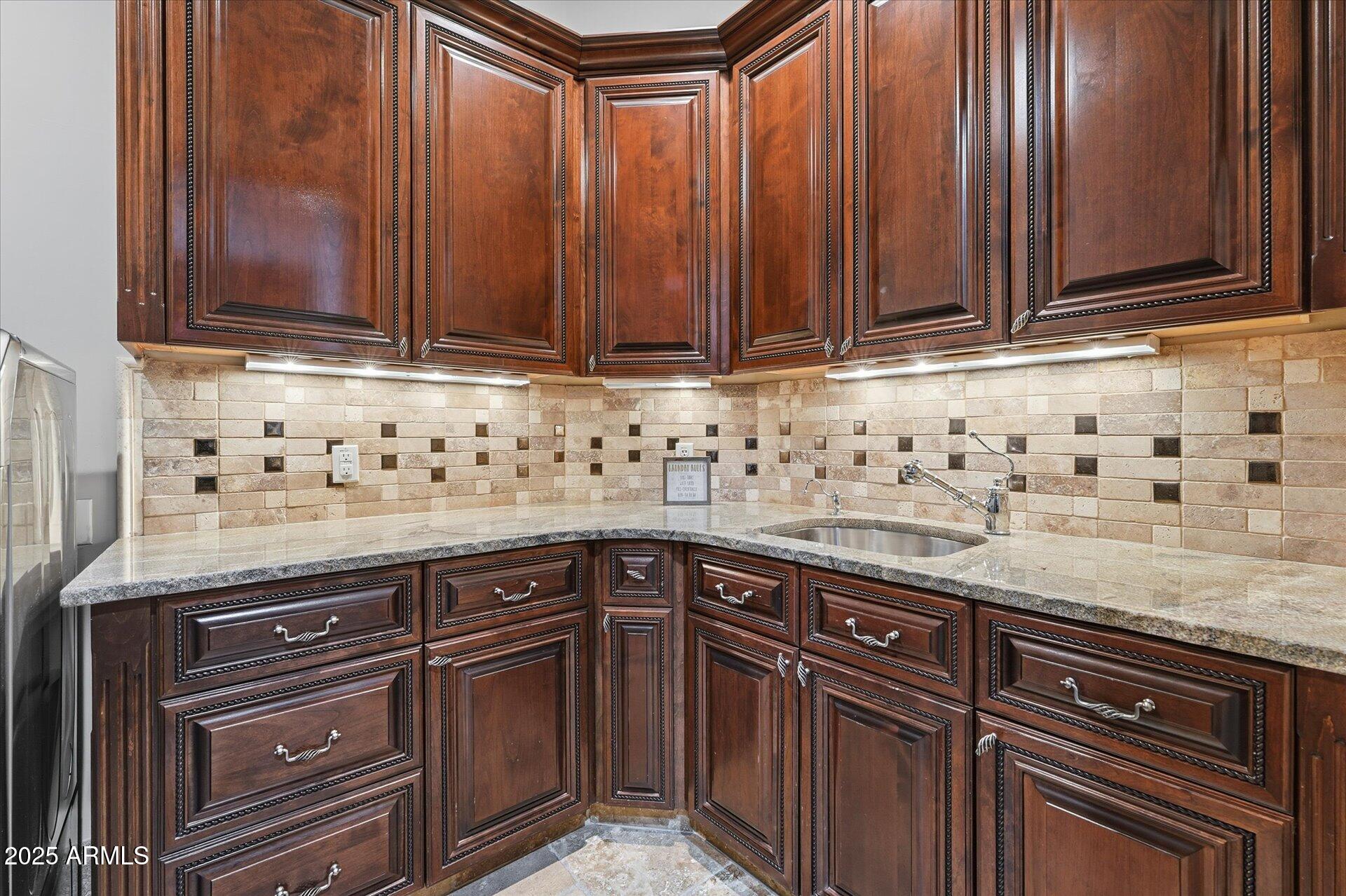 WHITEWING AT HIGLEY - Residential