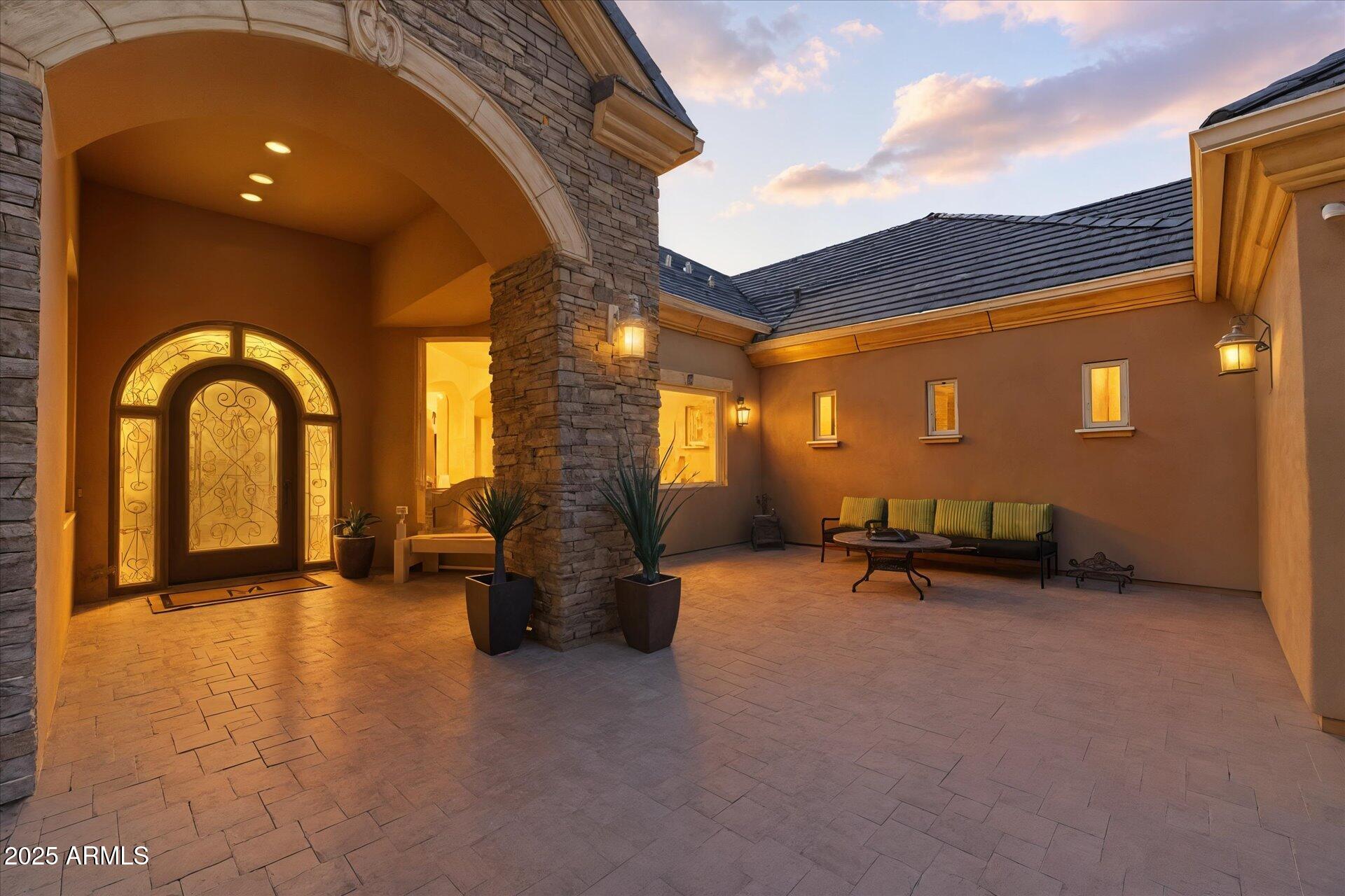 WHITEWING AT HIGLEY - Residential