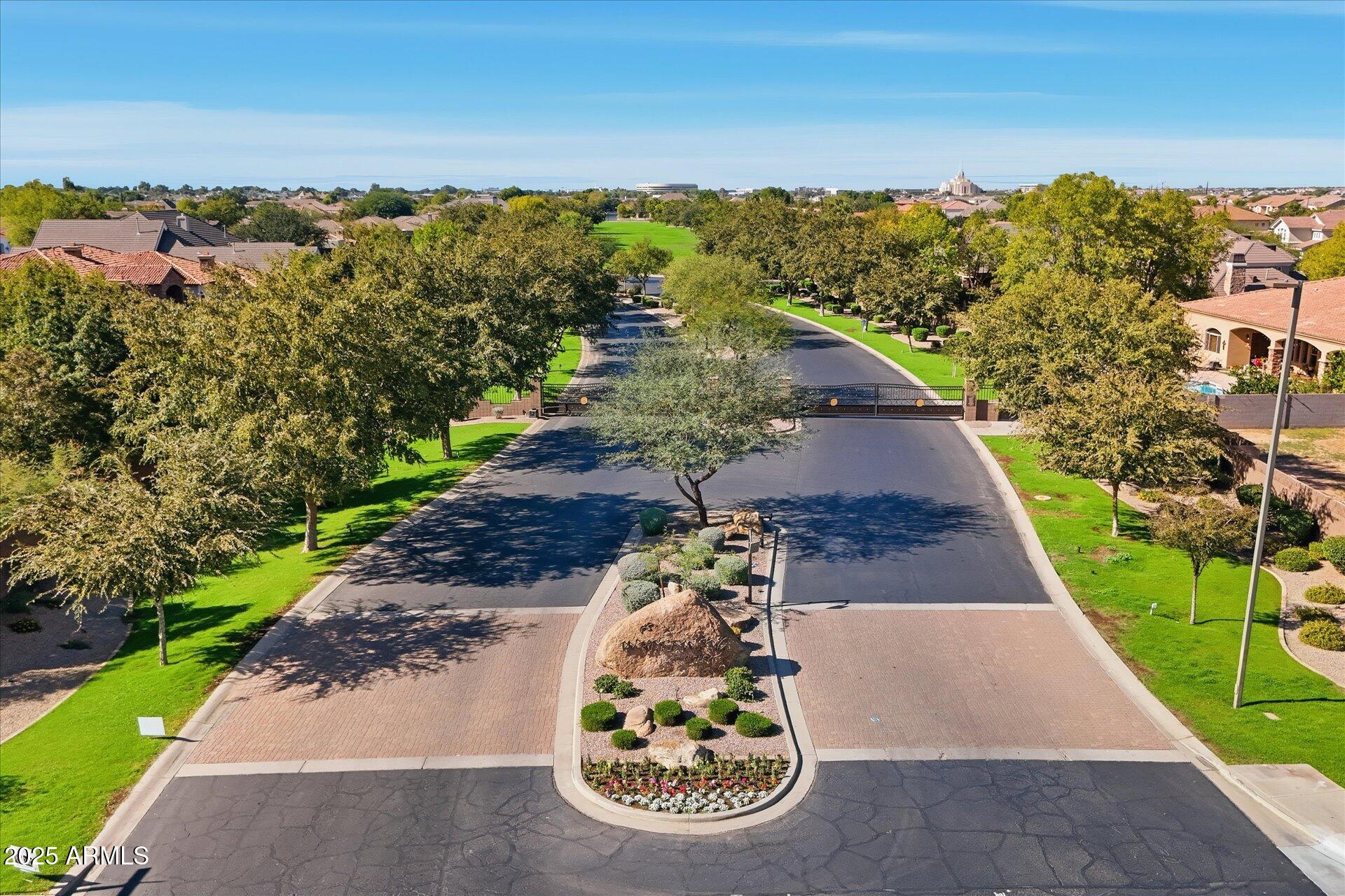 WHITEWING AT HIGLEY - Residential