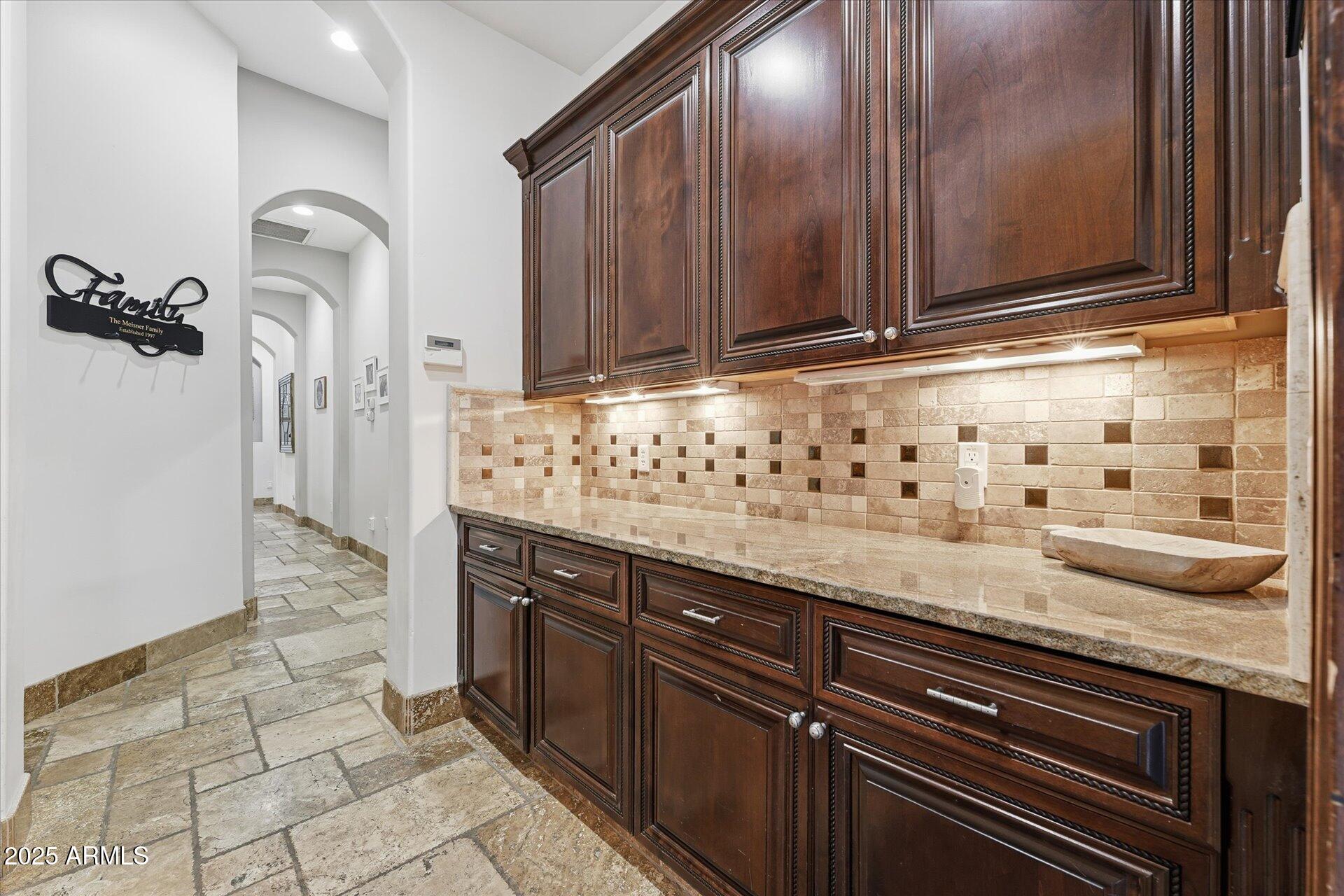 WHITEWING AT HIGLEY - Residential