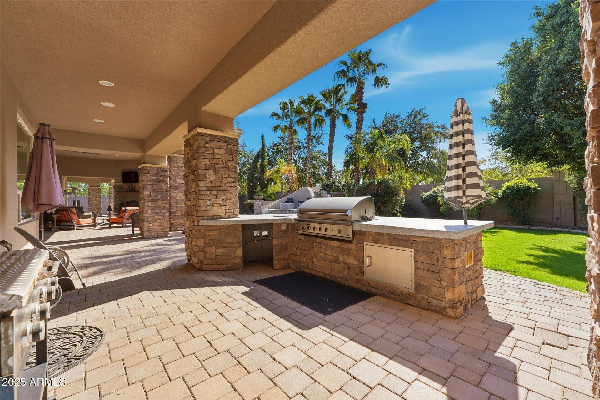 WHITEWING AT HIGLEY - Residential