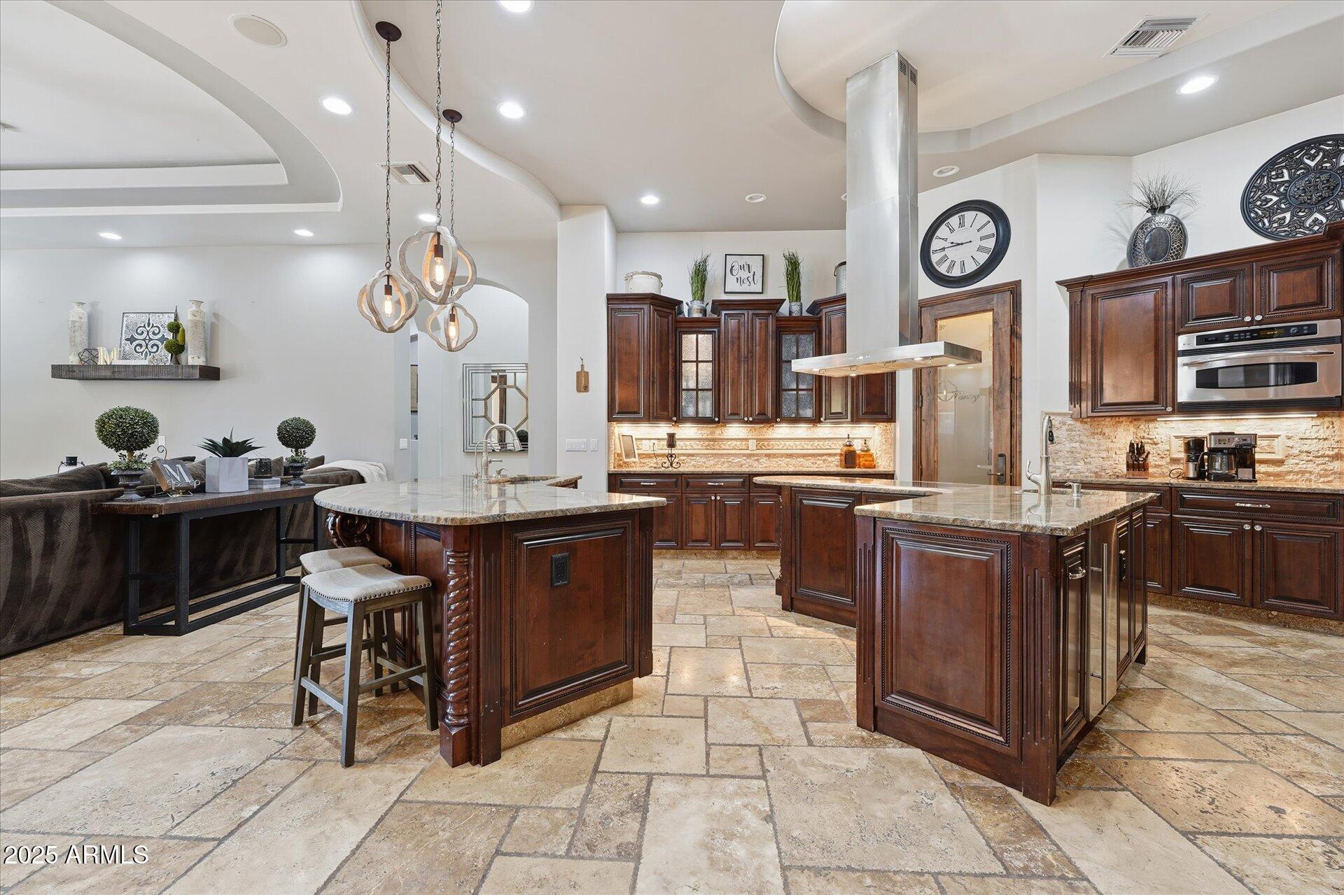 WHITEWING AT HIGLEY - Residential
