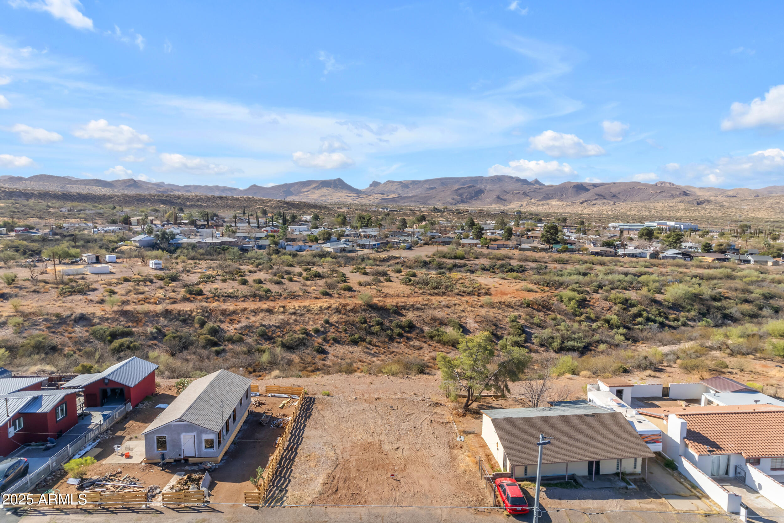 837 W SPRAY Street -