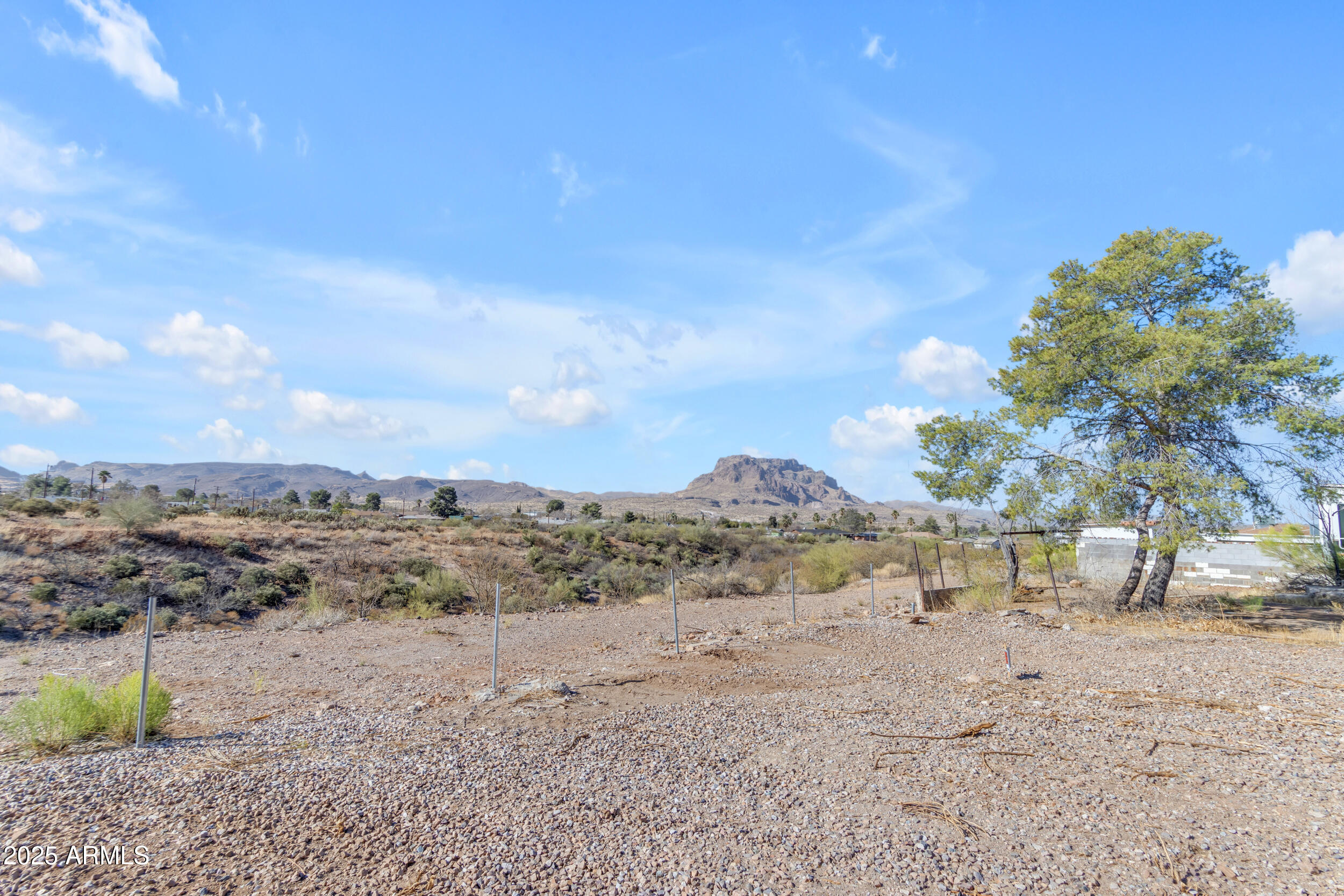 837 W SPRAY Street -