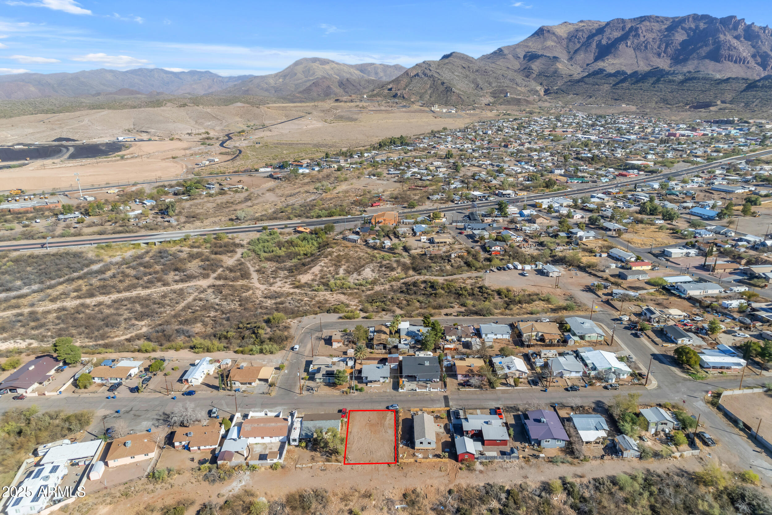 837 W SPRAY Street -