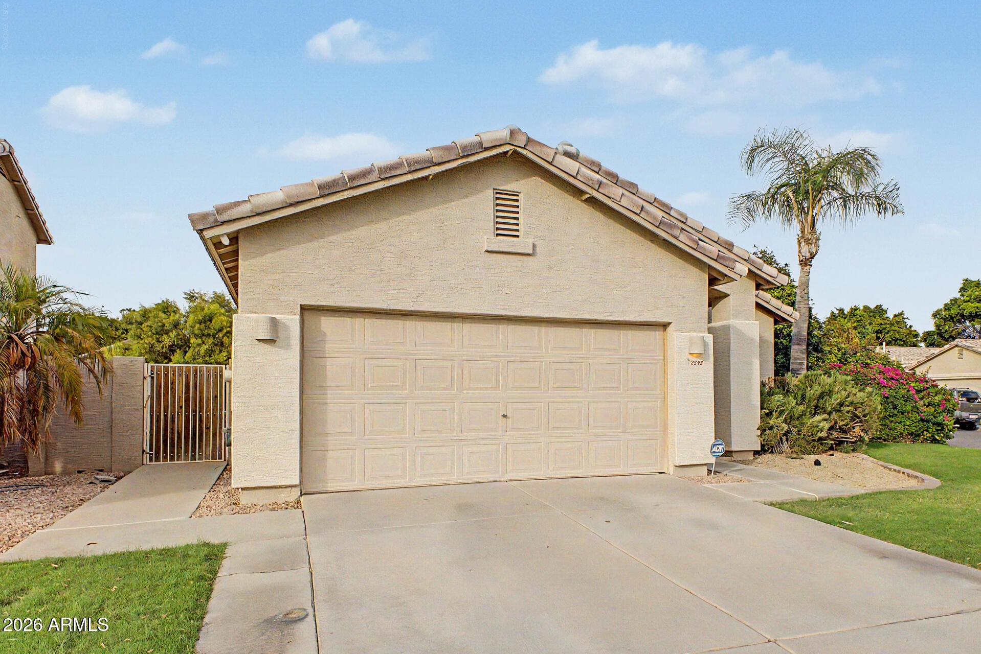 2392 W ROCKROSE Way