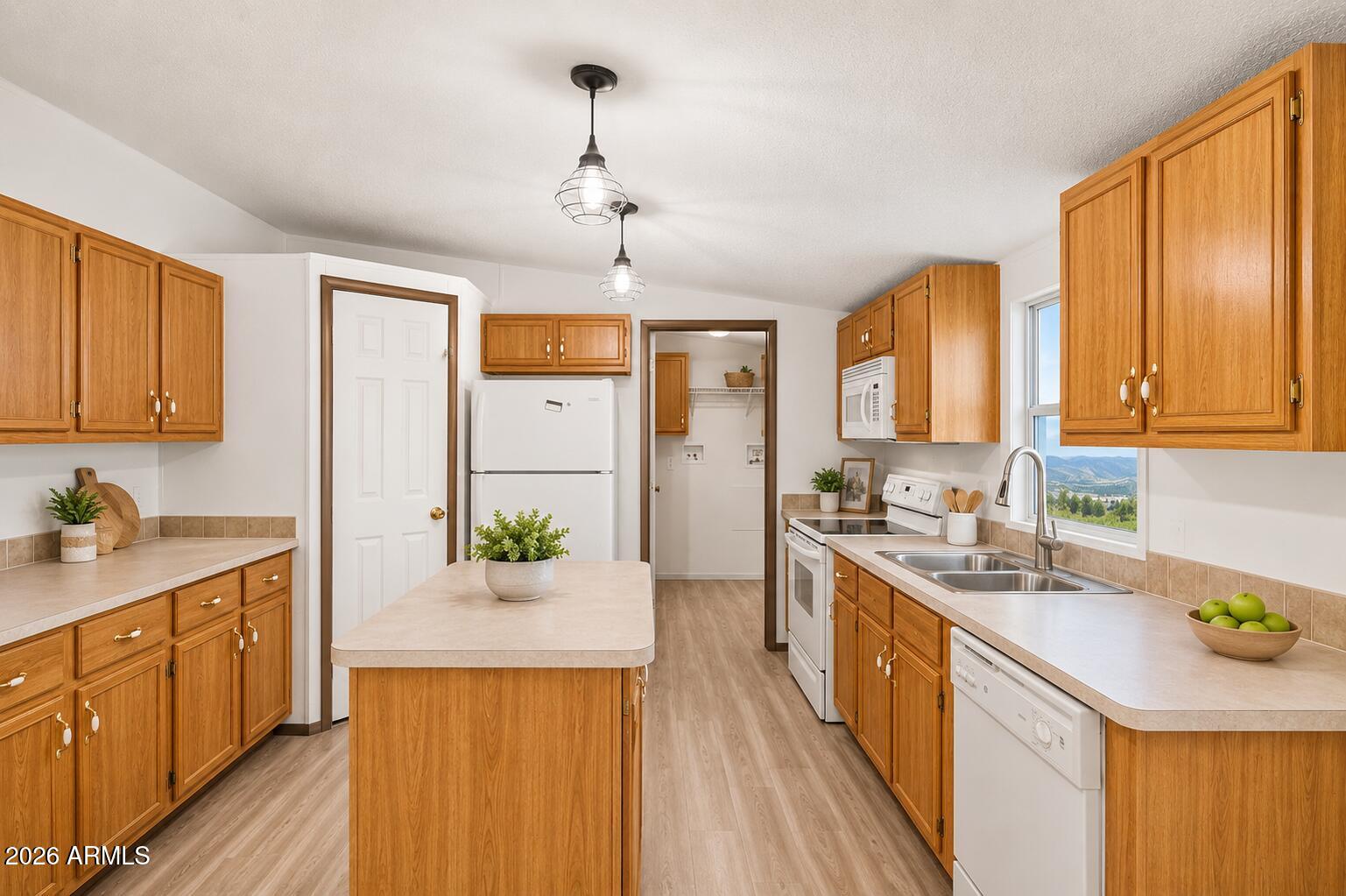 233 E MICHELLE Drive