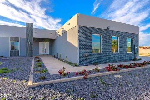 A home in Waddell