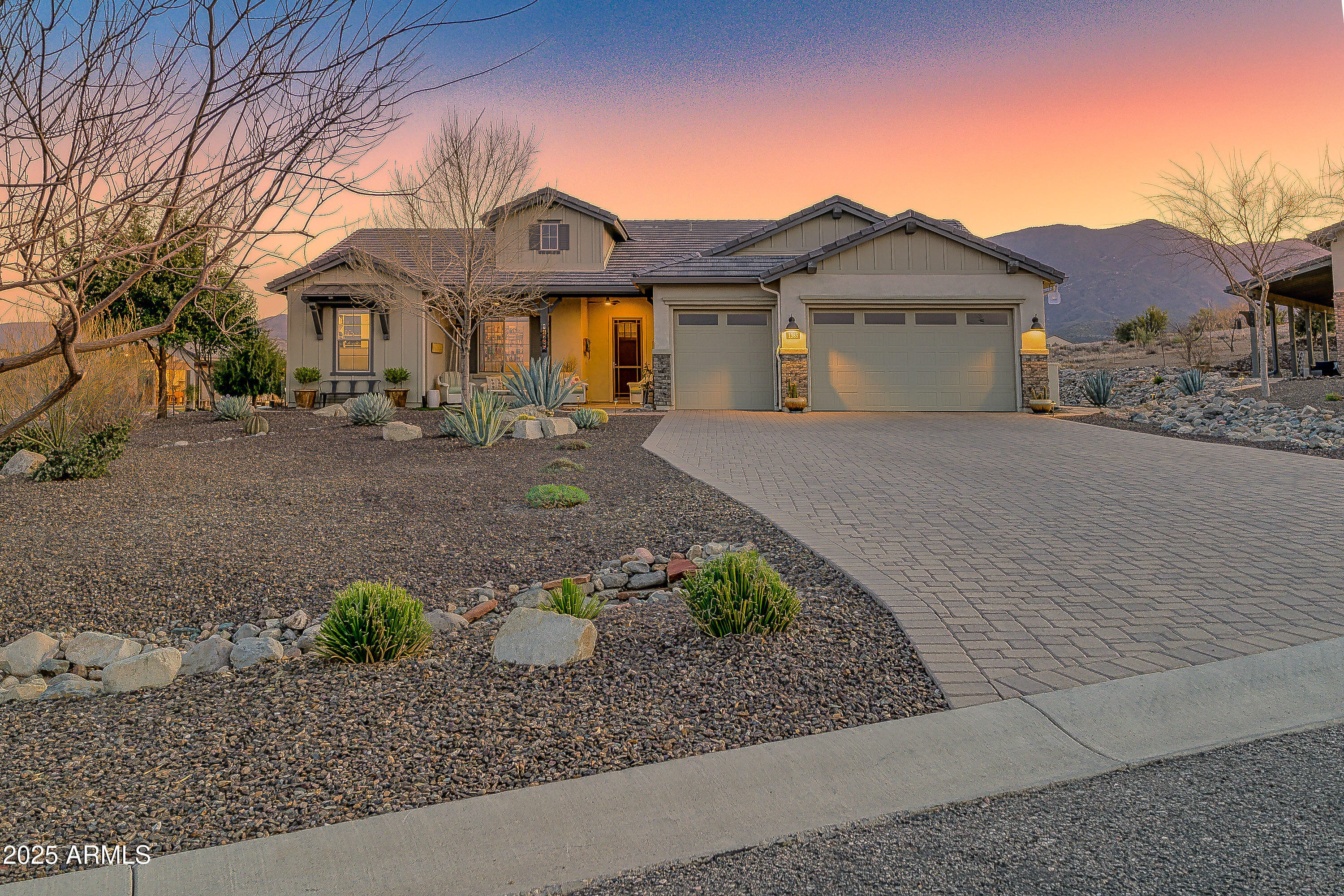 1385 E PARTRIDGE Court