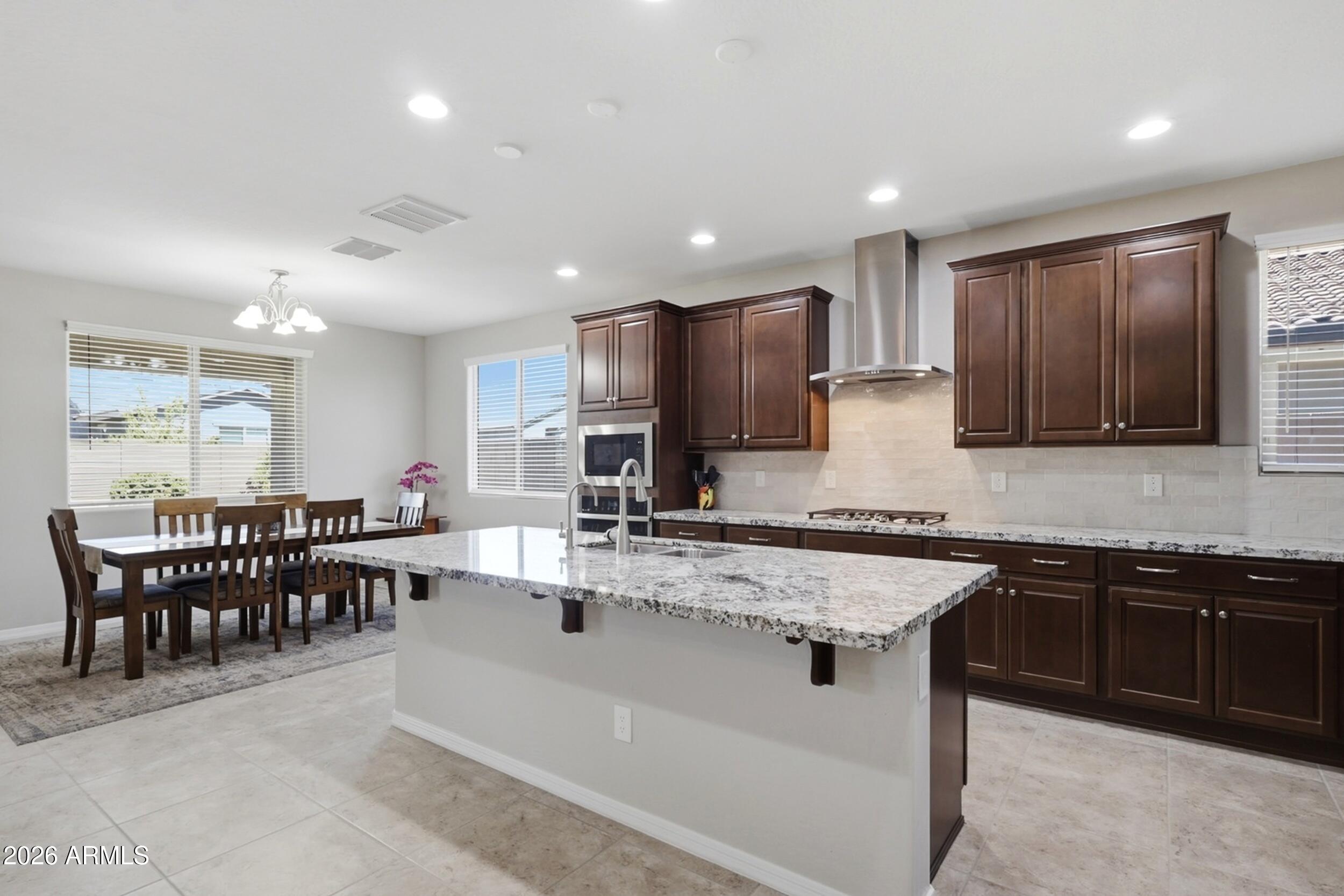 10556 E TEXAS Avenue