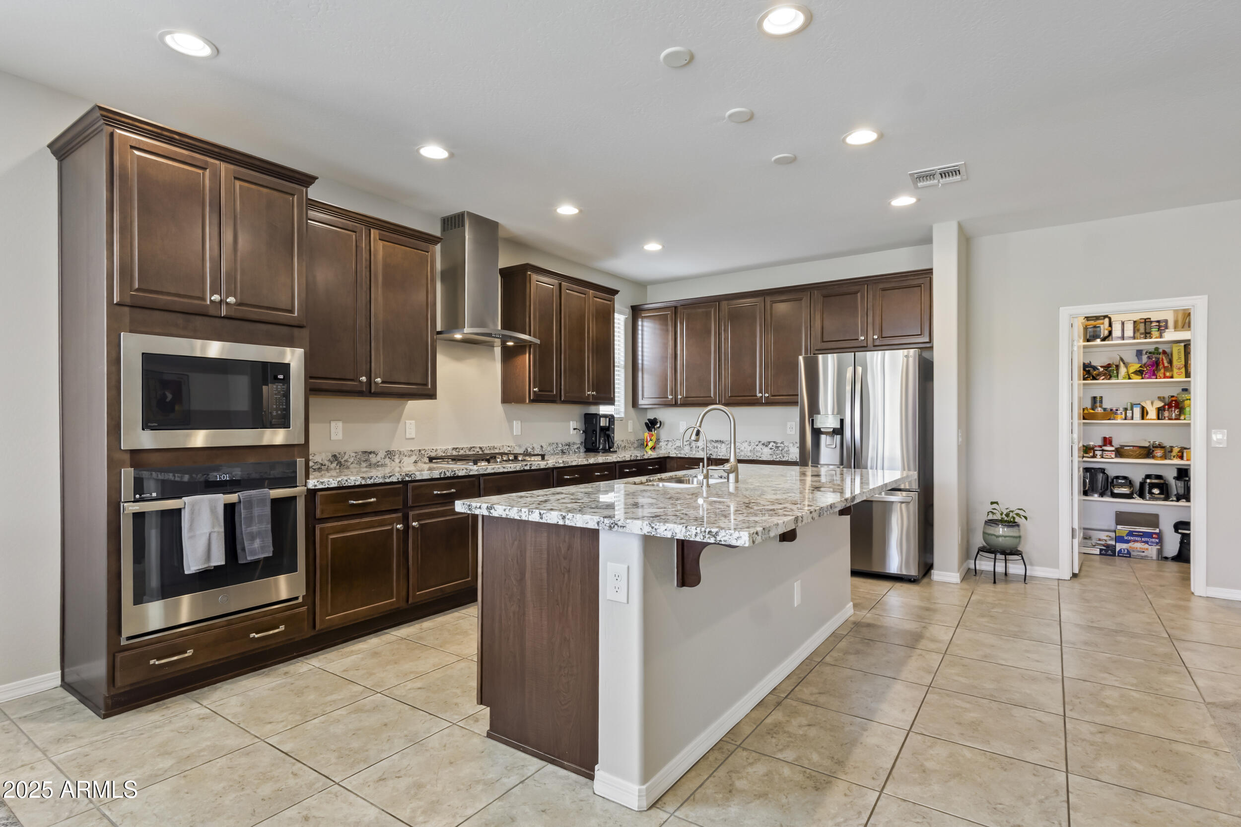 10556 E TEXAS Avenue