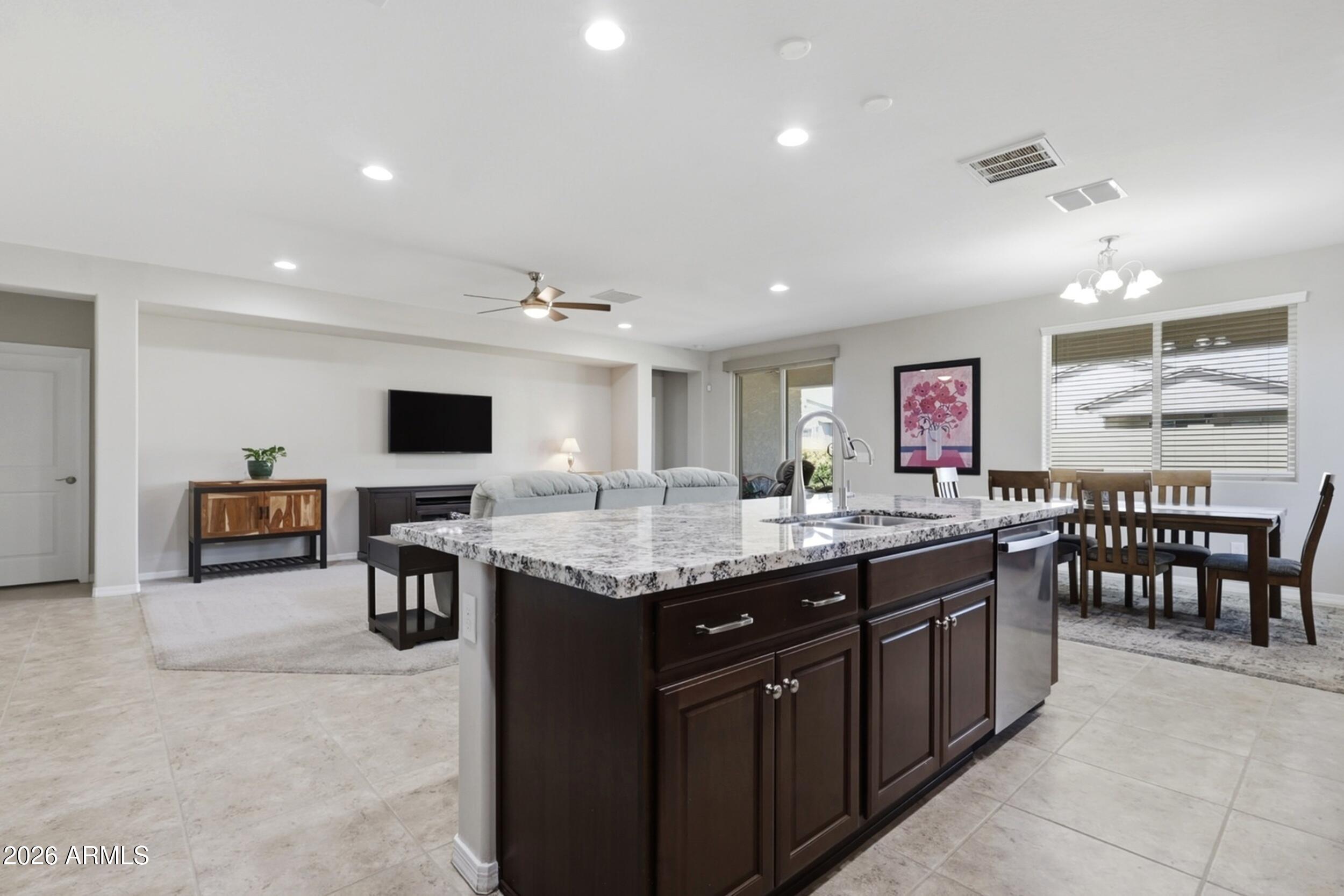 10556 E TEXAS Avenue