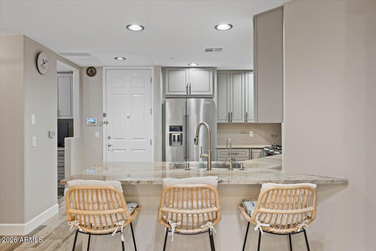 5350 E DEER VALLEY Drive 1250