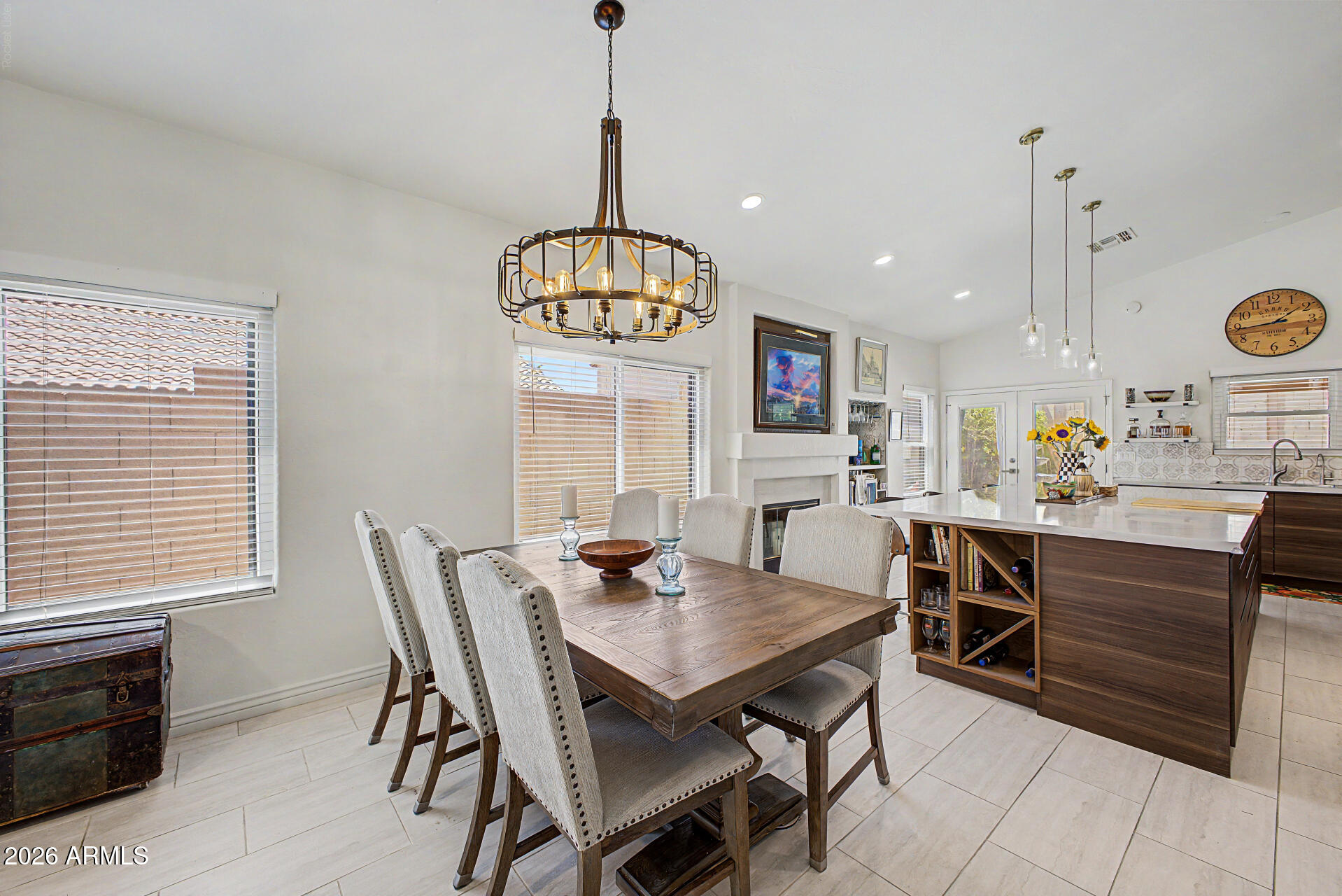 1344 E SHEENA Drive