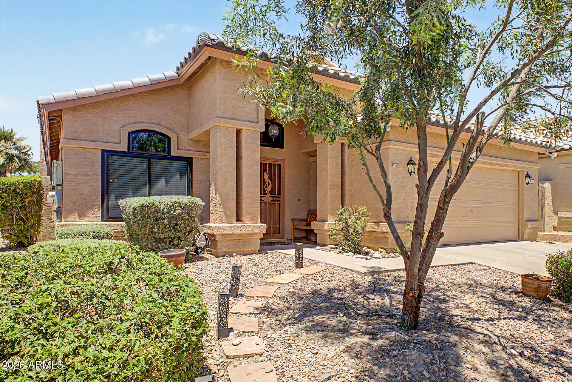 1344 E SHEENA Drive