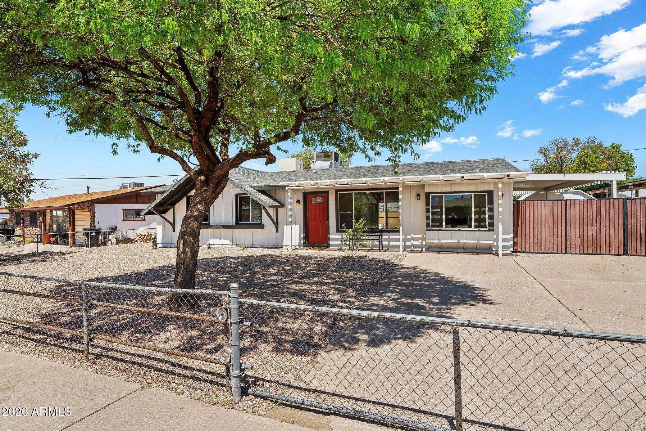 2240 W PARADISE Drive