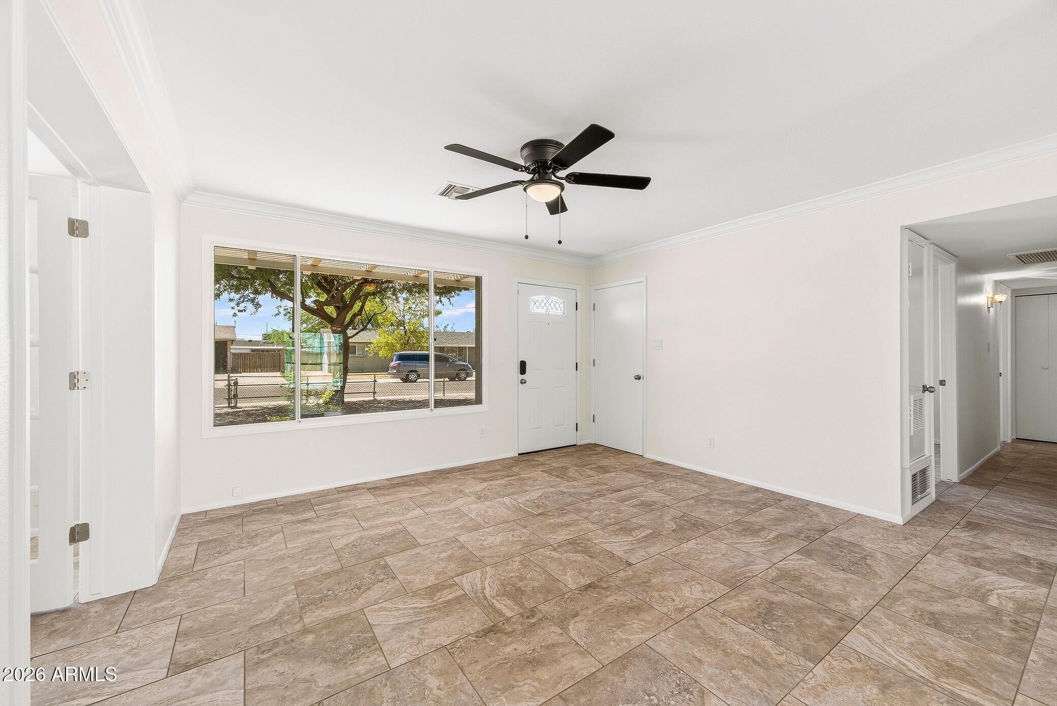 2240 W PARADISE Drive