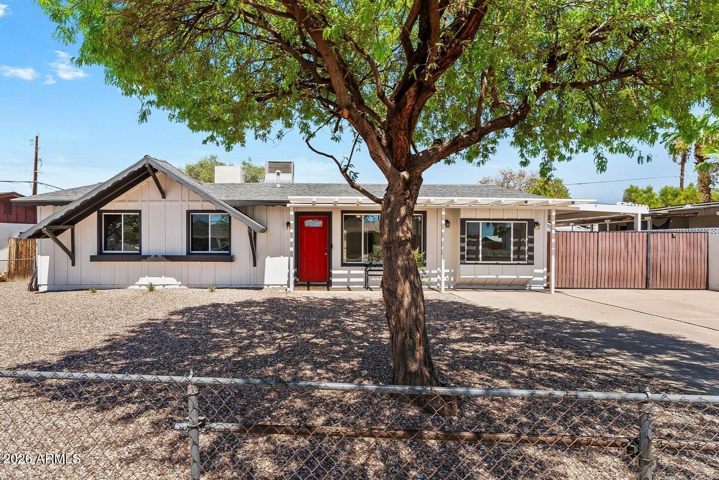 2240 W PARADISE Drive