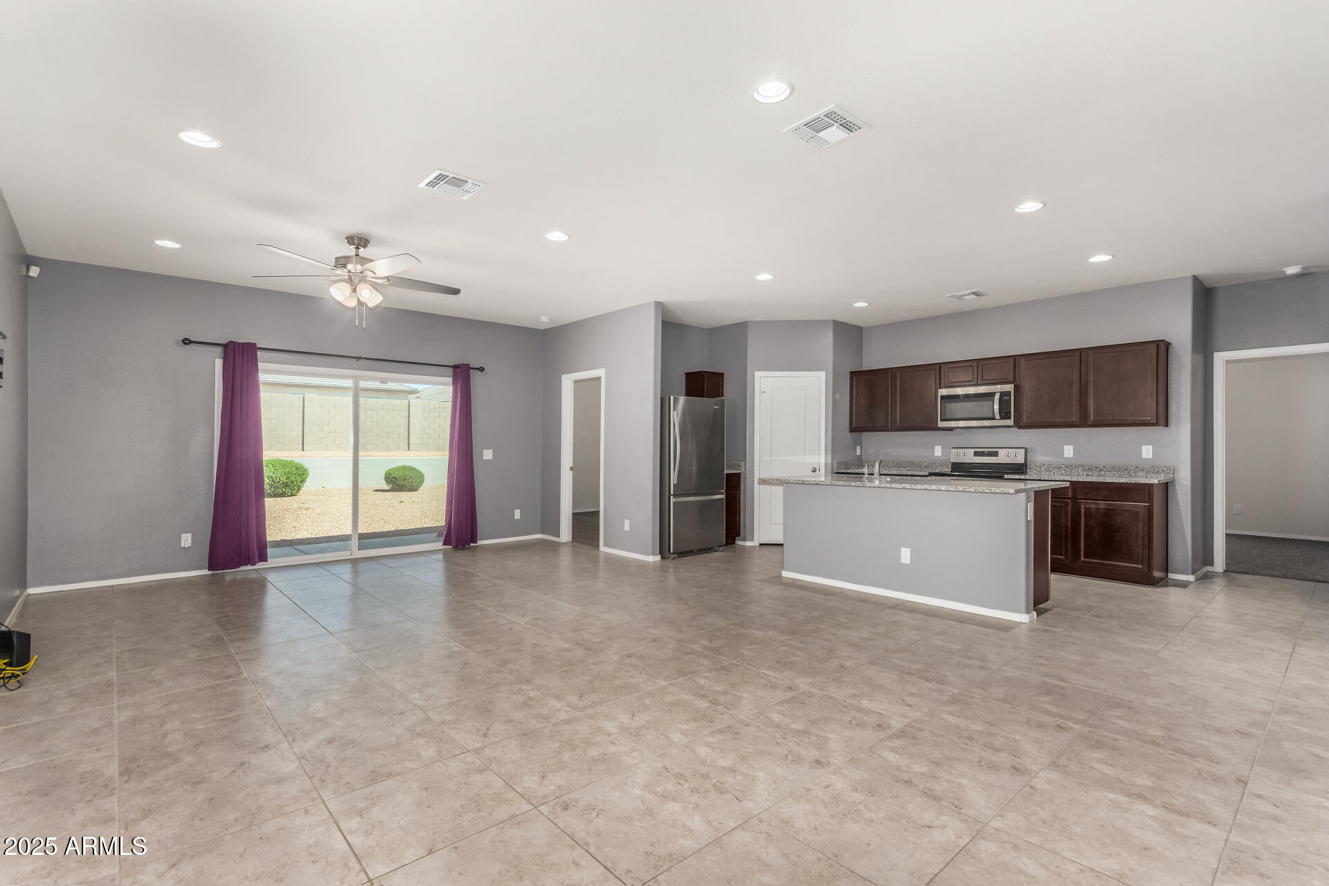 1080 W PARADISE Place