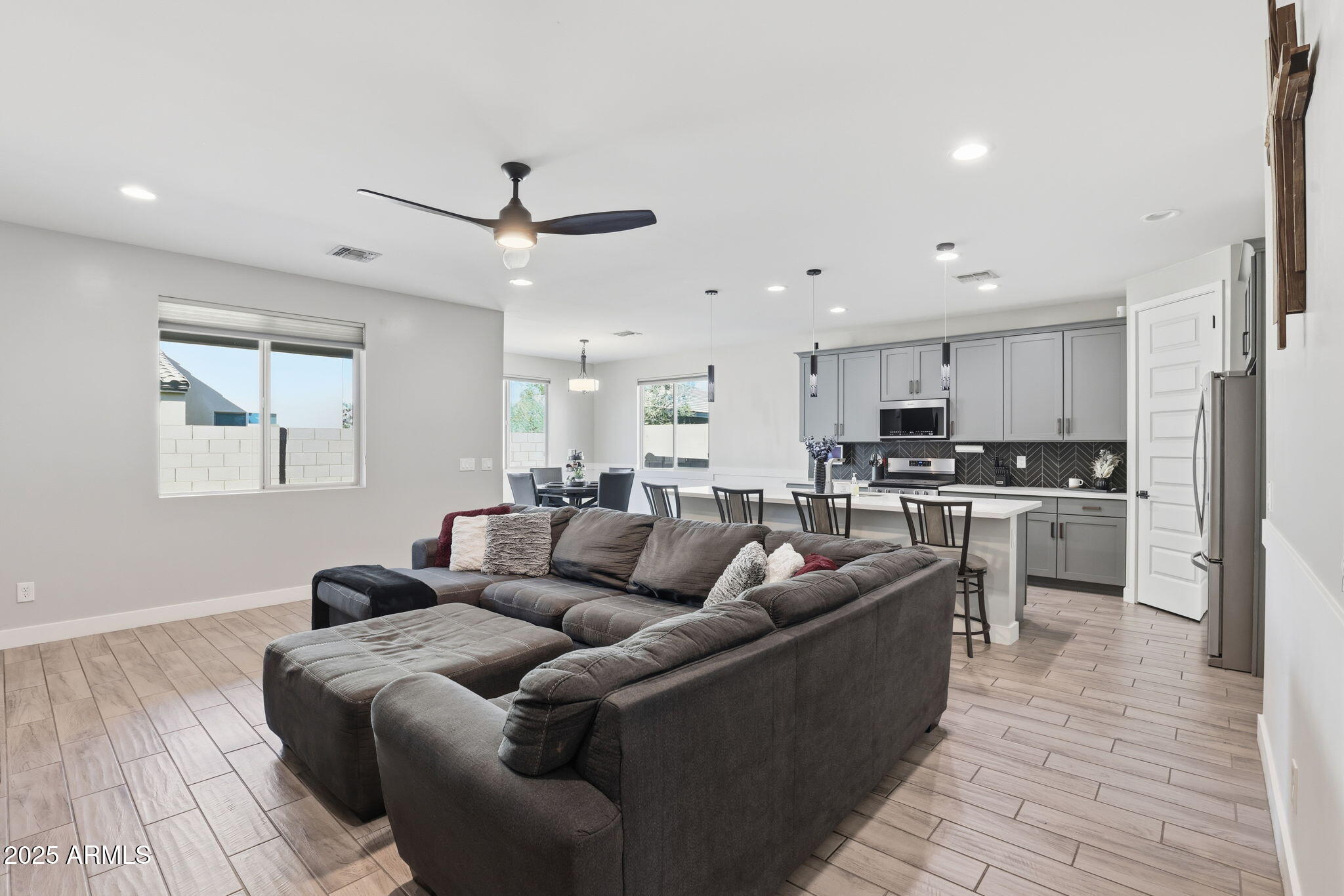 9852 E Acceleration Drive