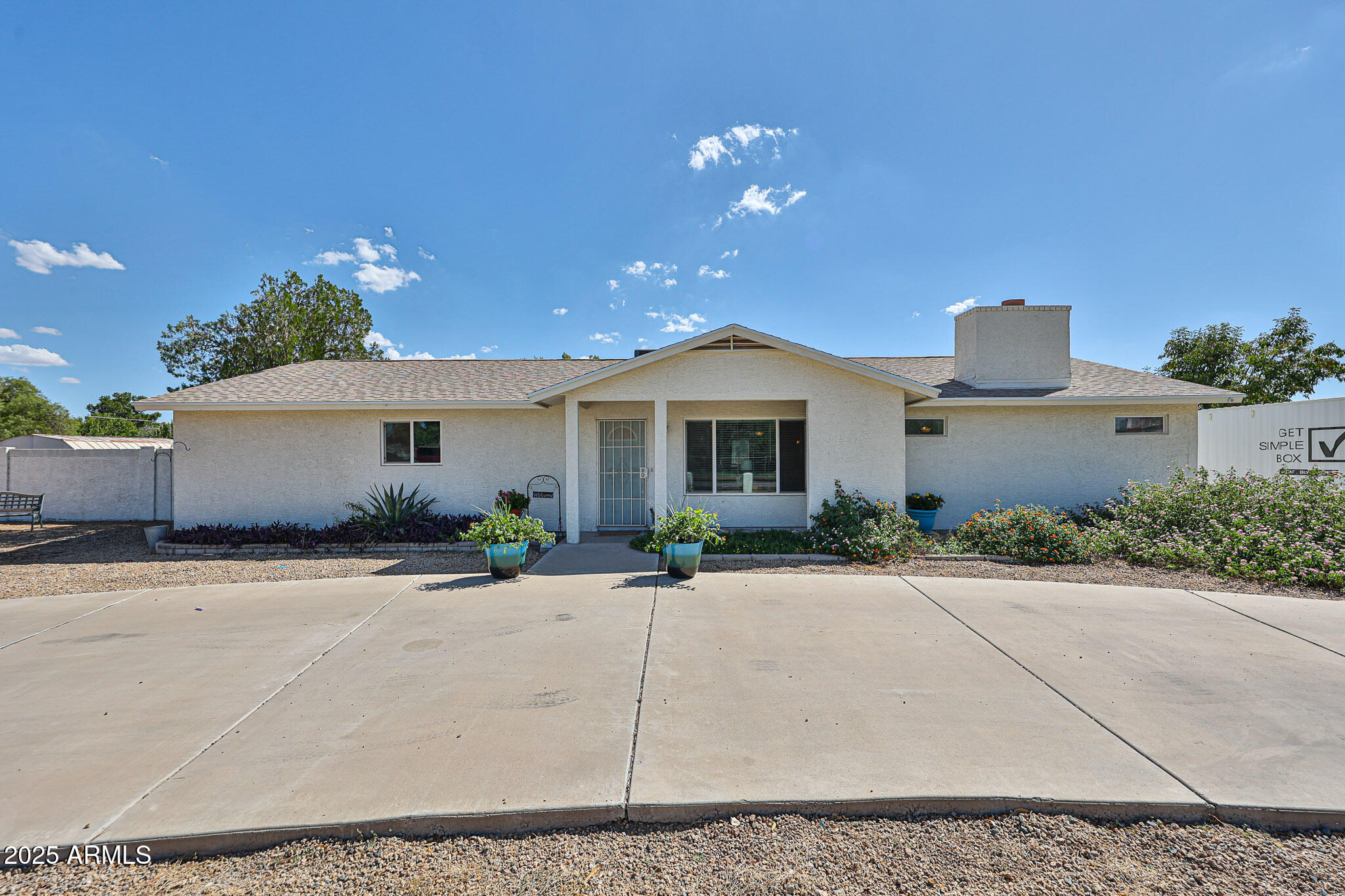 7025 W COUNTRY GABLES Drive