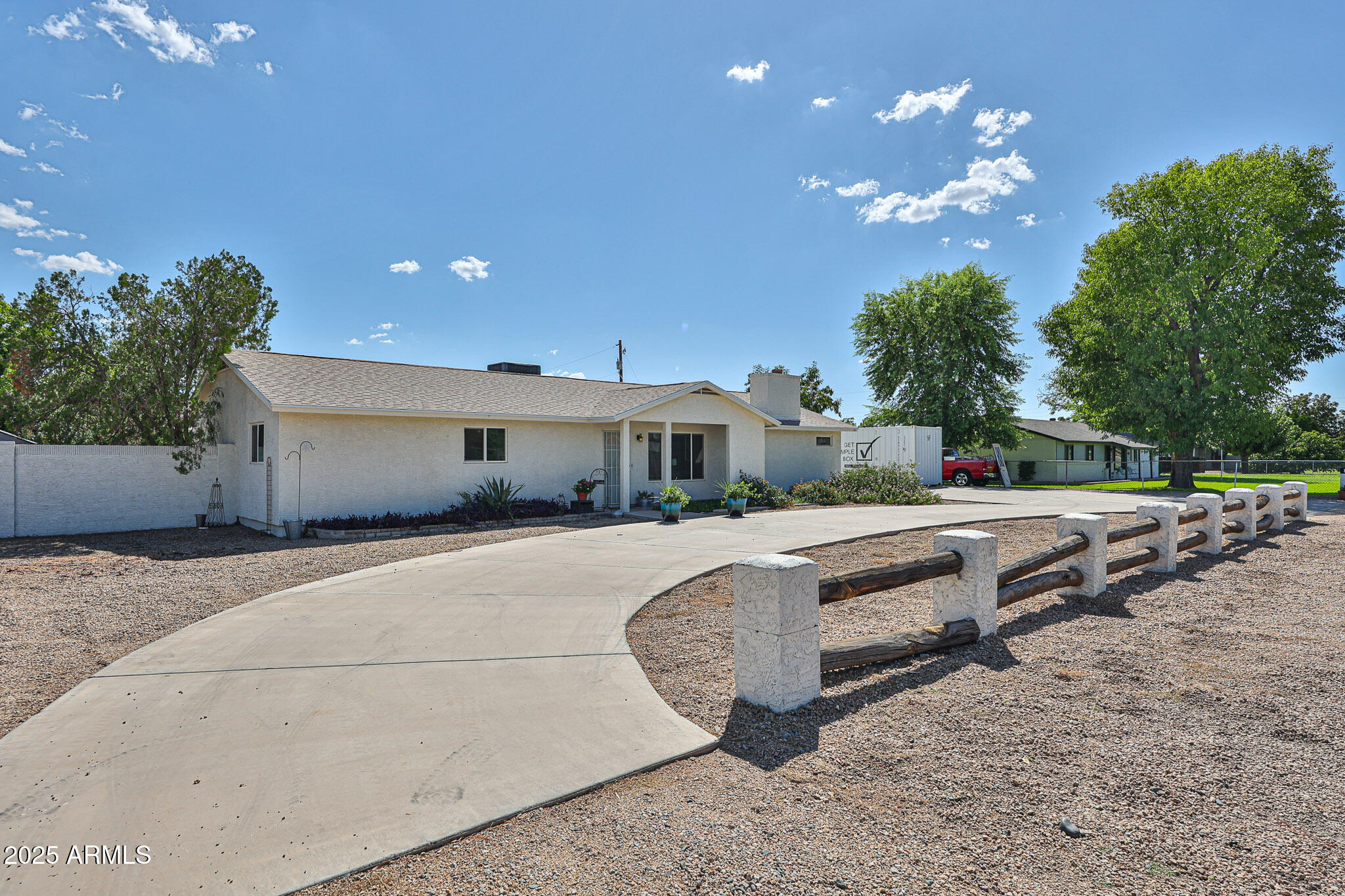 7025 W COUNTRY GABLES Drive