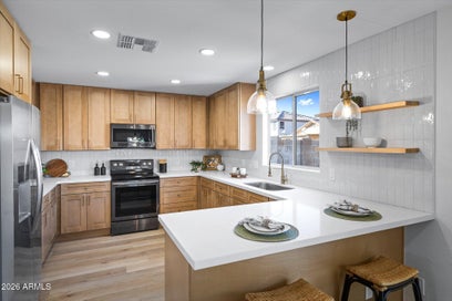 11216 W HEATHERBRAE Drive Phoenix AZ 85037