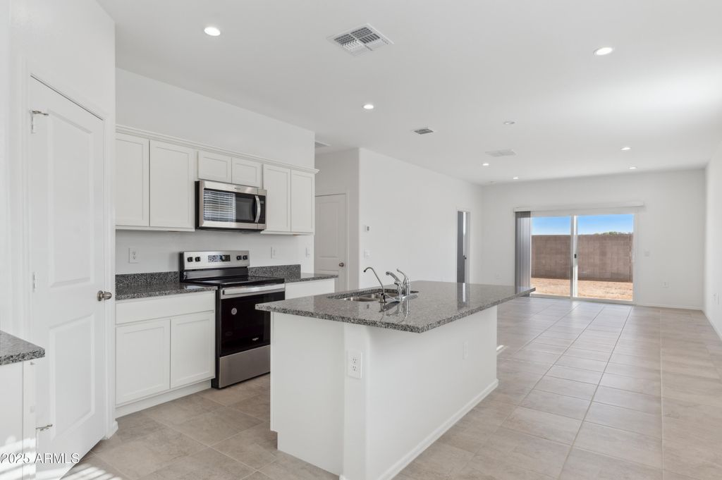 Photo of 1345 W Shannon Way, Coolidge, AZ 85128 (MLS # 7004707)